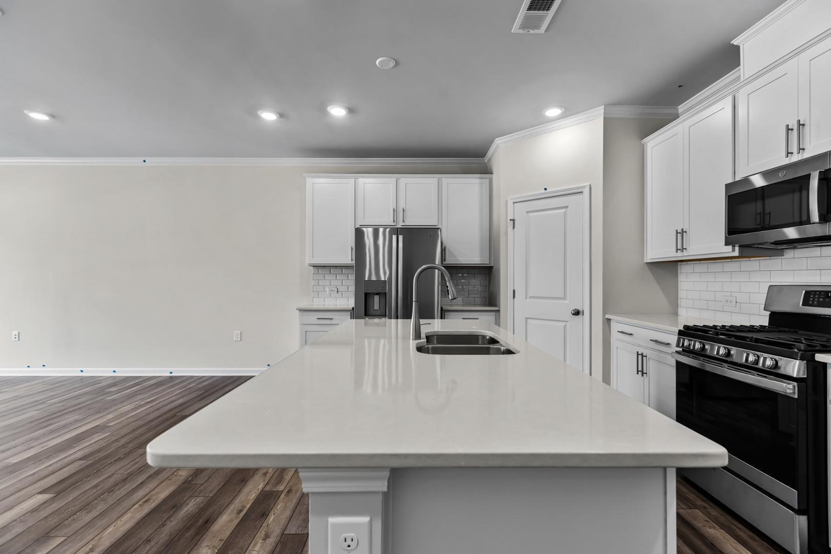 5104 Anamosa Street Property Photo 5