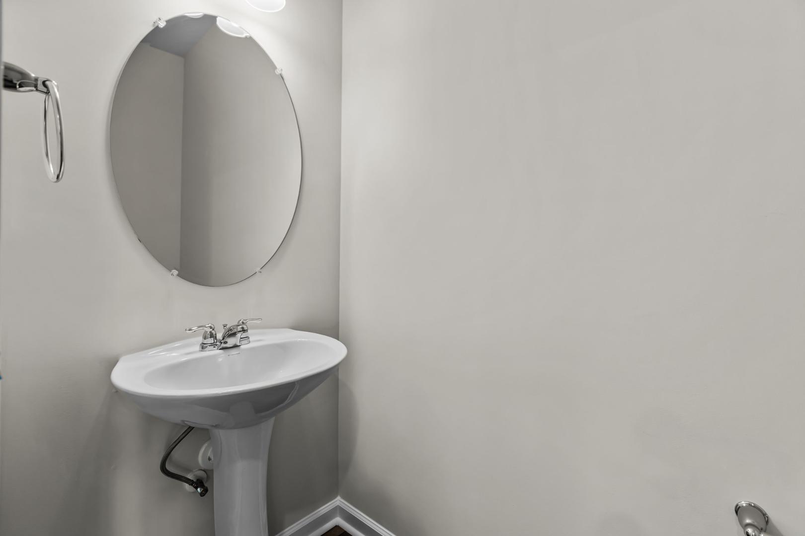 5104 Anamosa Street Property Photo 11