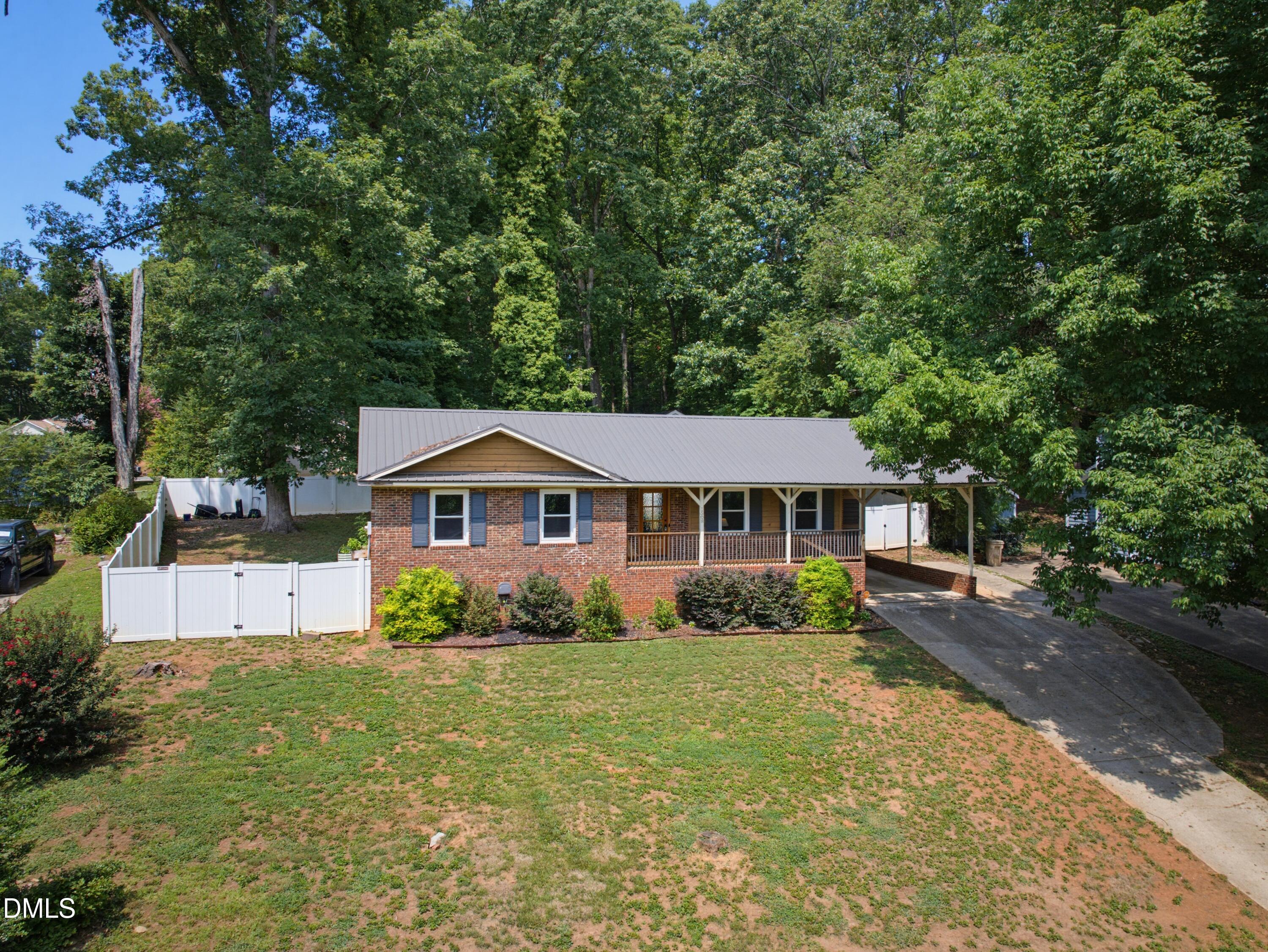 1508 Harth Drive Property Photo 2