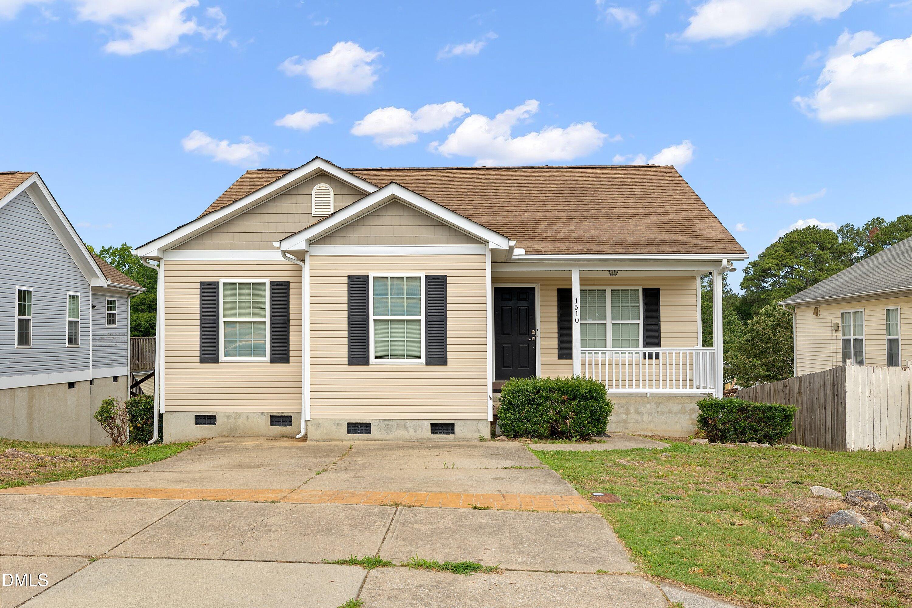 1510 Mark Massengill Drive Property Photo 1