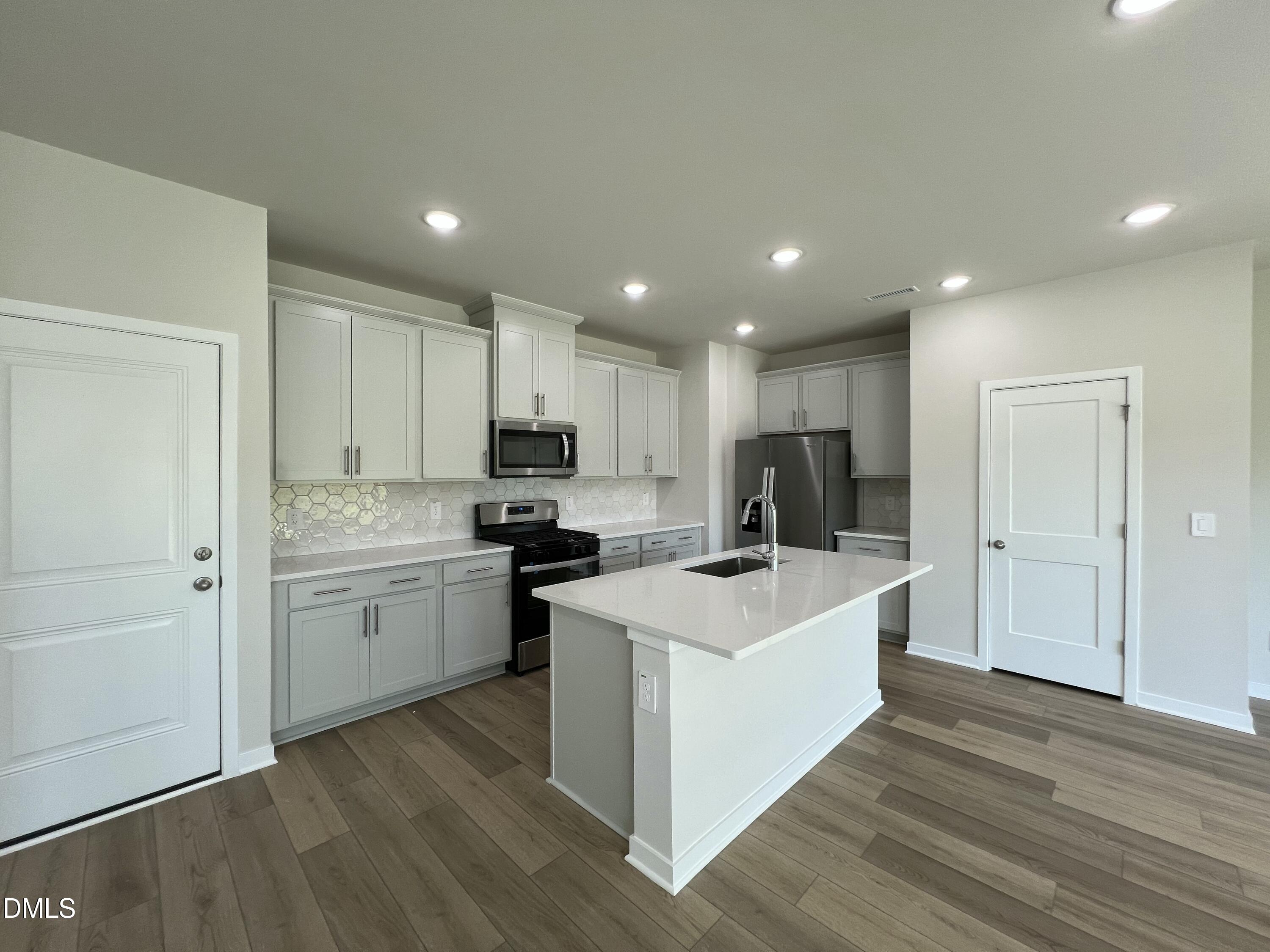 1417 Hatteras Road Property Photo 10