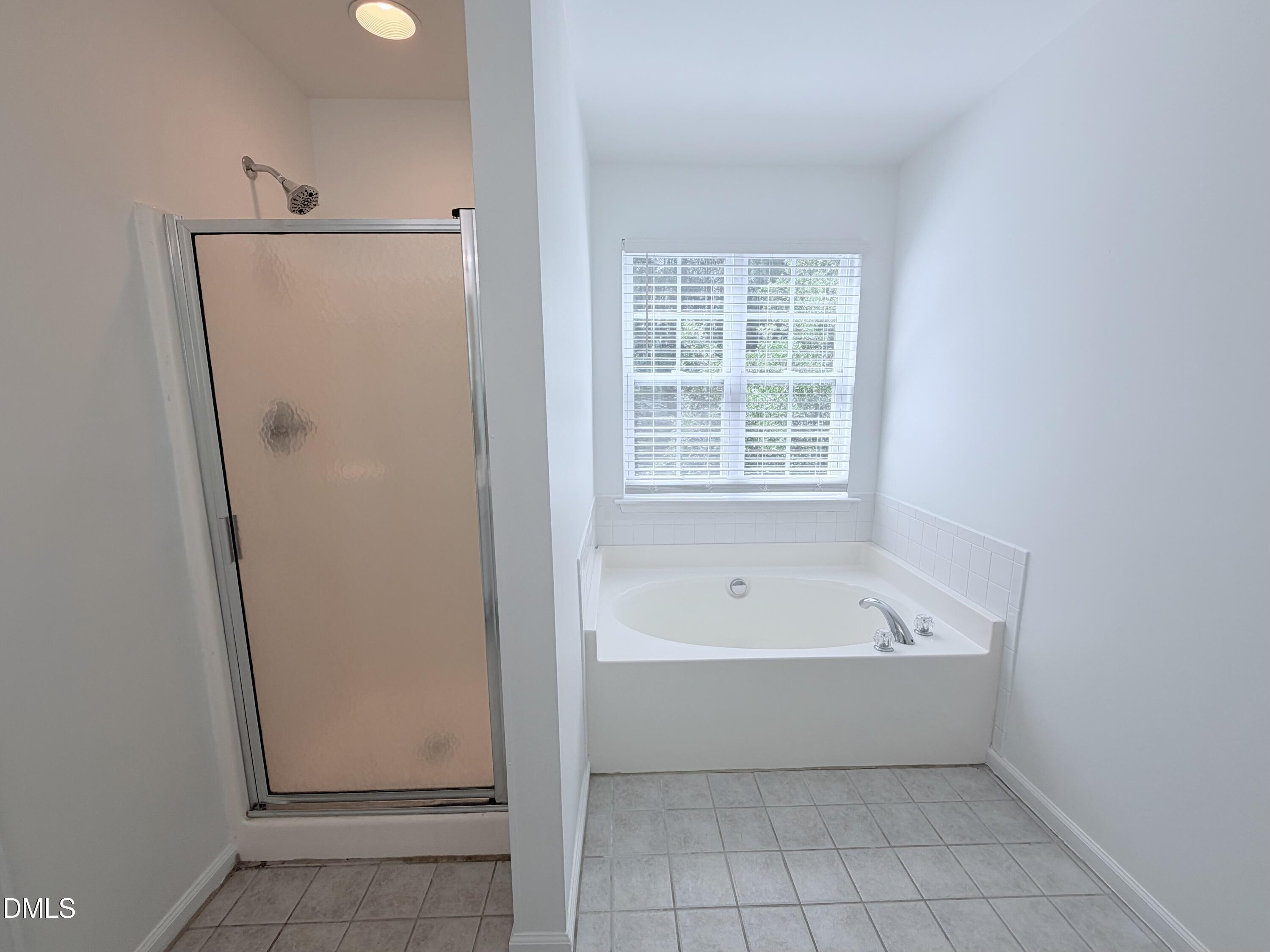 9915 Wasser Court Property Photo 10