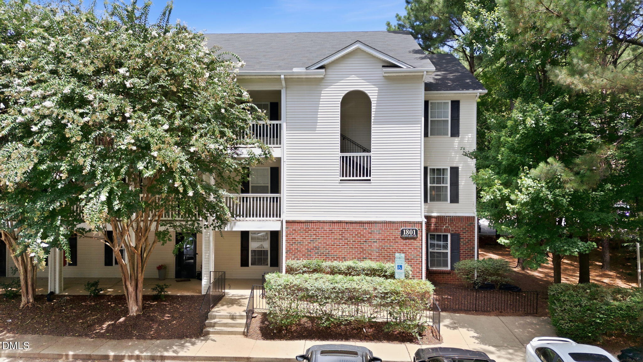 1801 Trailwood Heights Lane Property Photo 1
