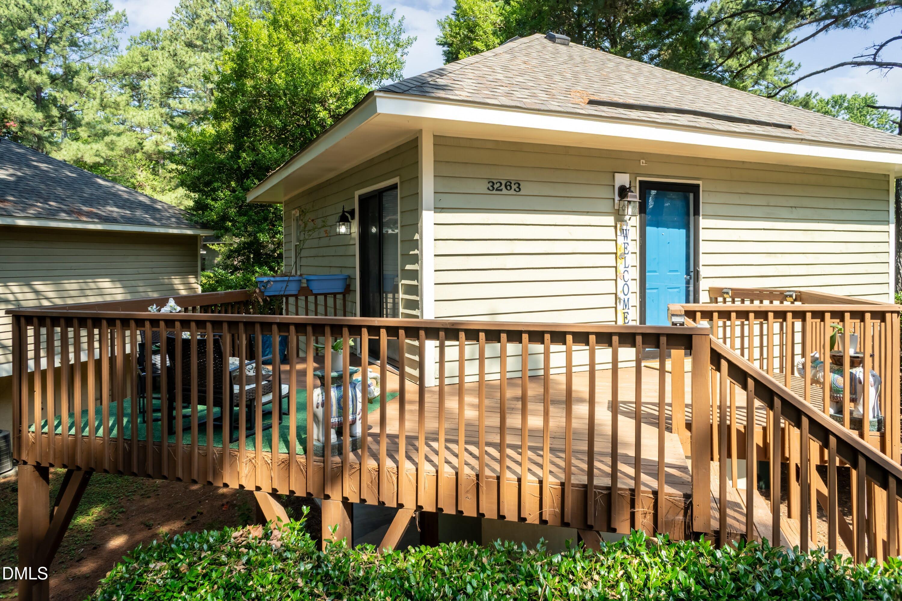 3263 Mill Run Property Photo 4