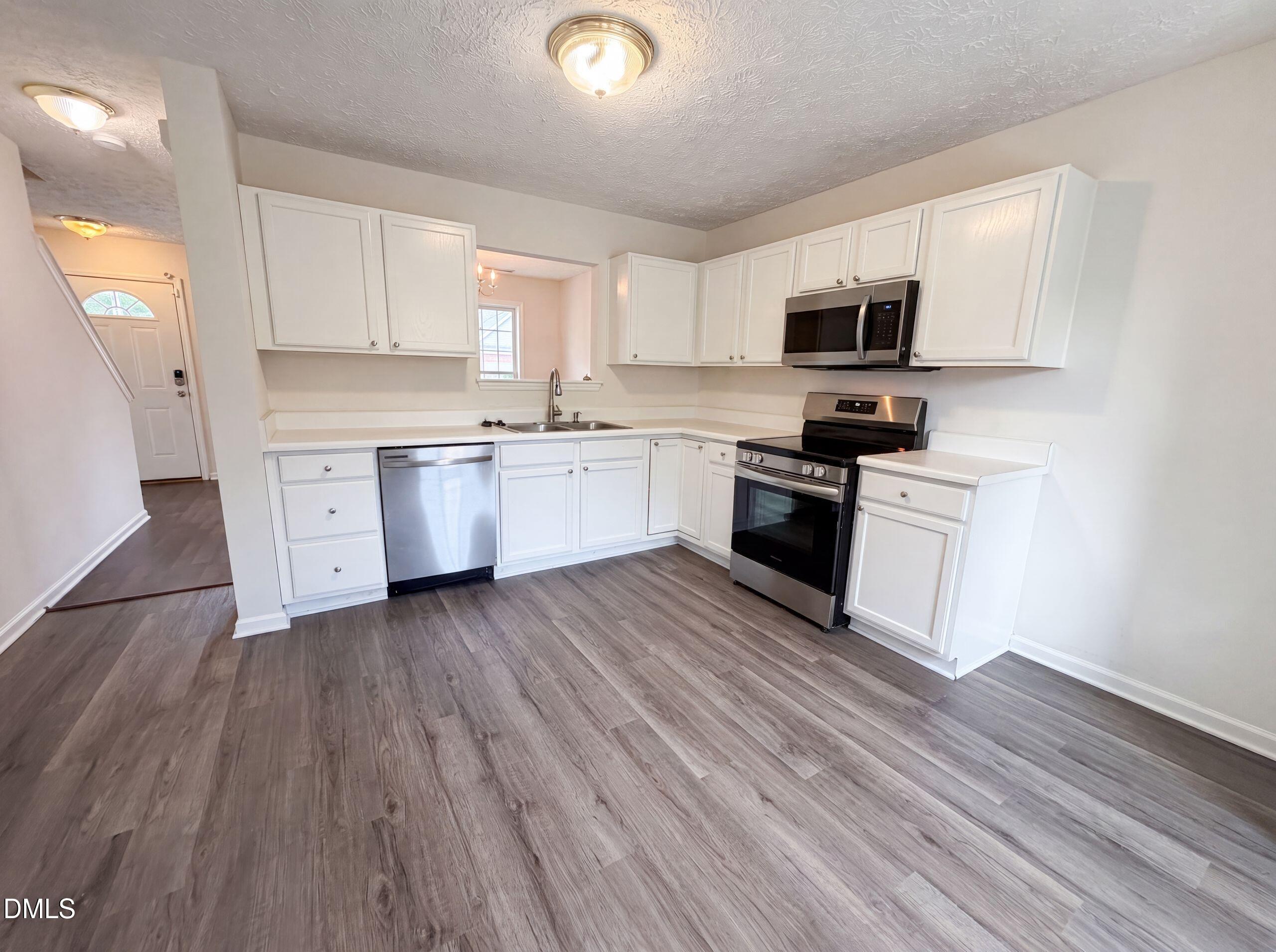 3358 Neptune Drive Property Photo 2