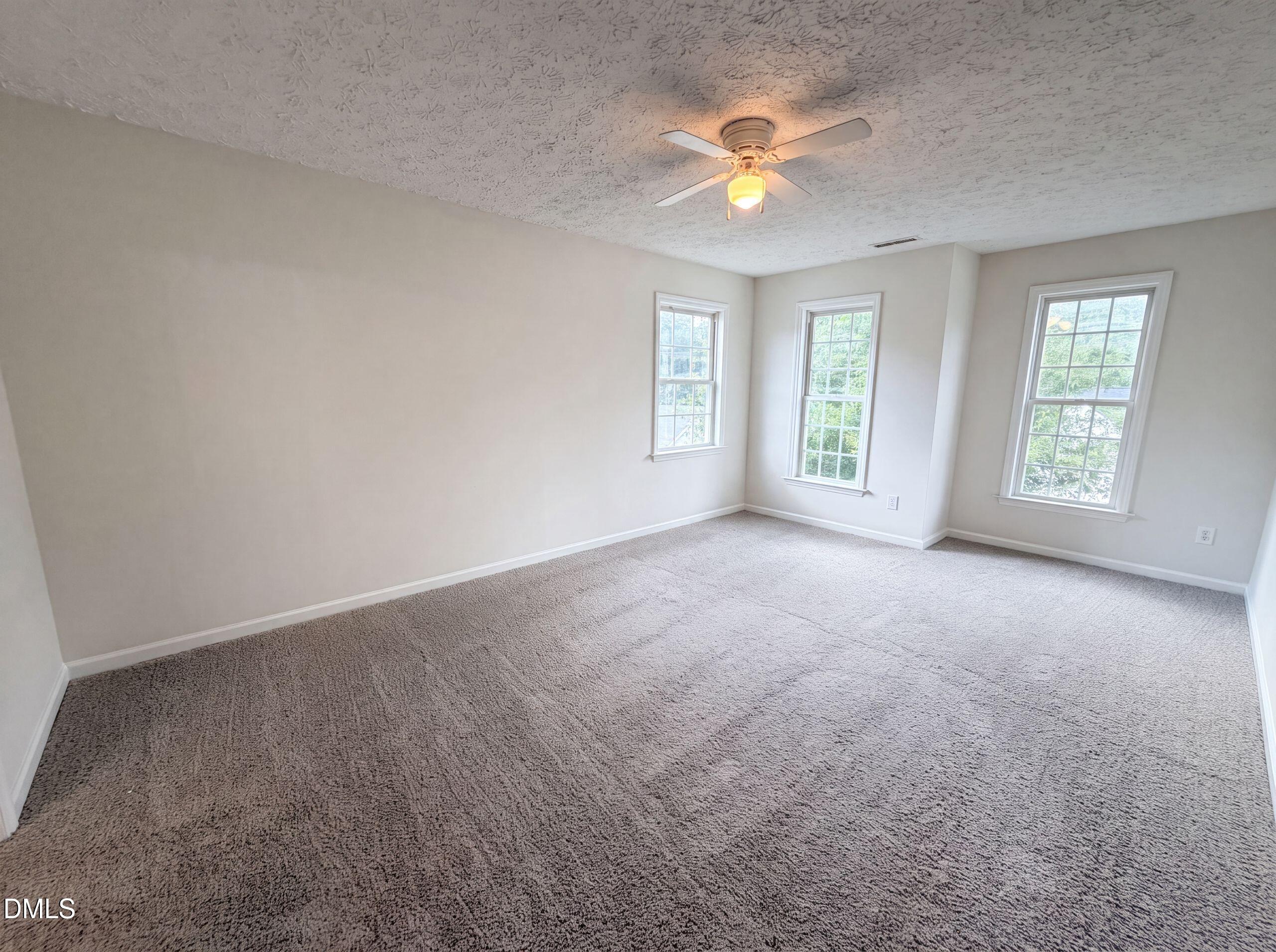 3358 Neptune Drive Property Photo 4