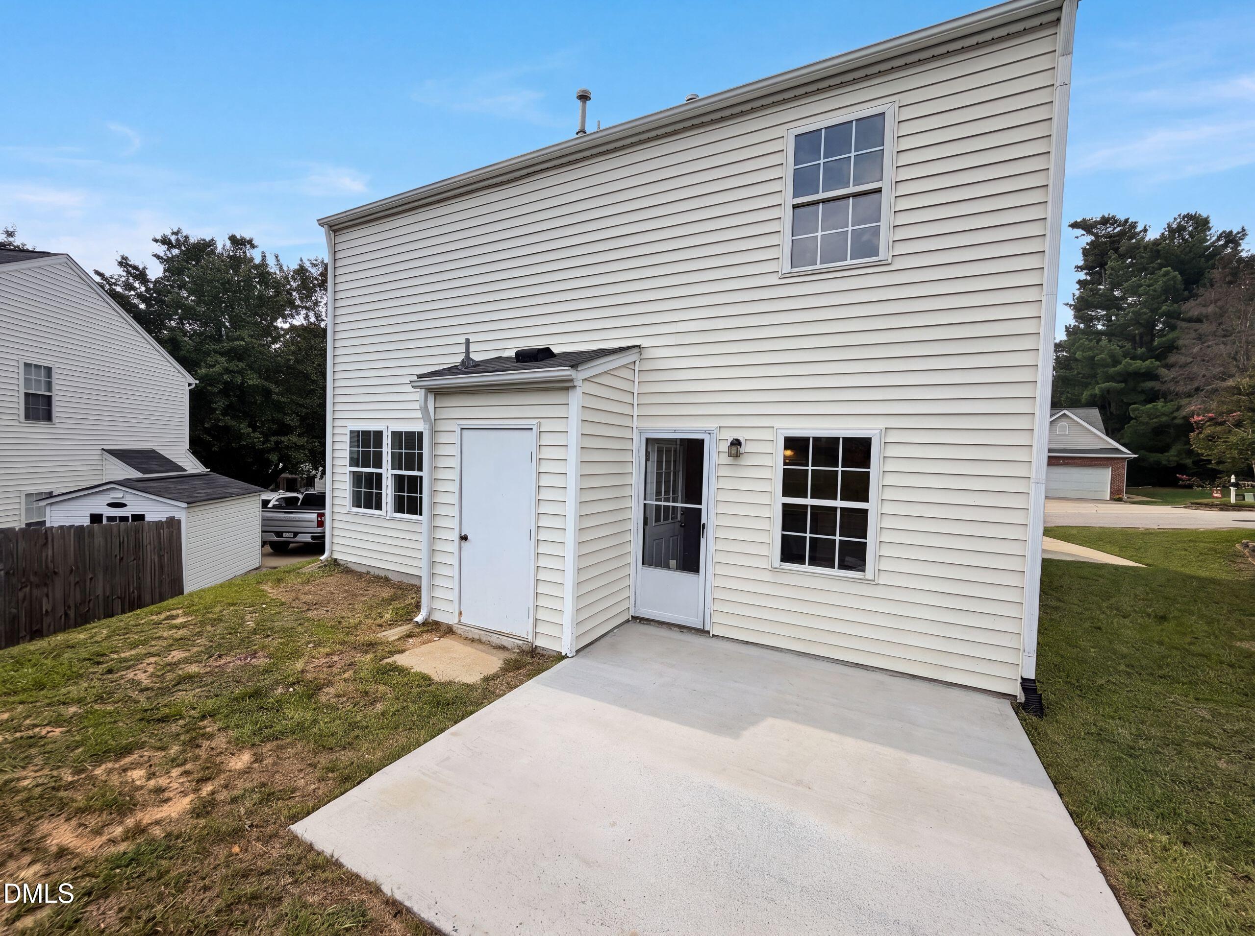 3358 Neptune Drive Property Photo 5