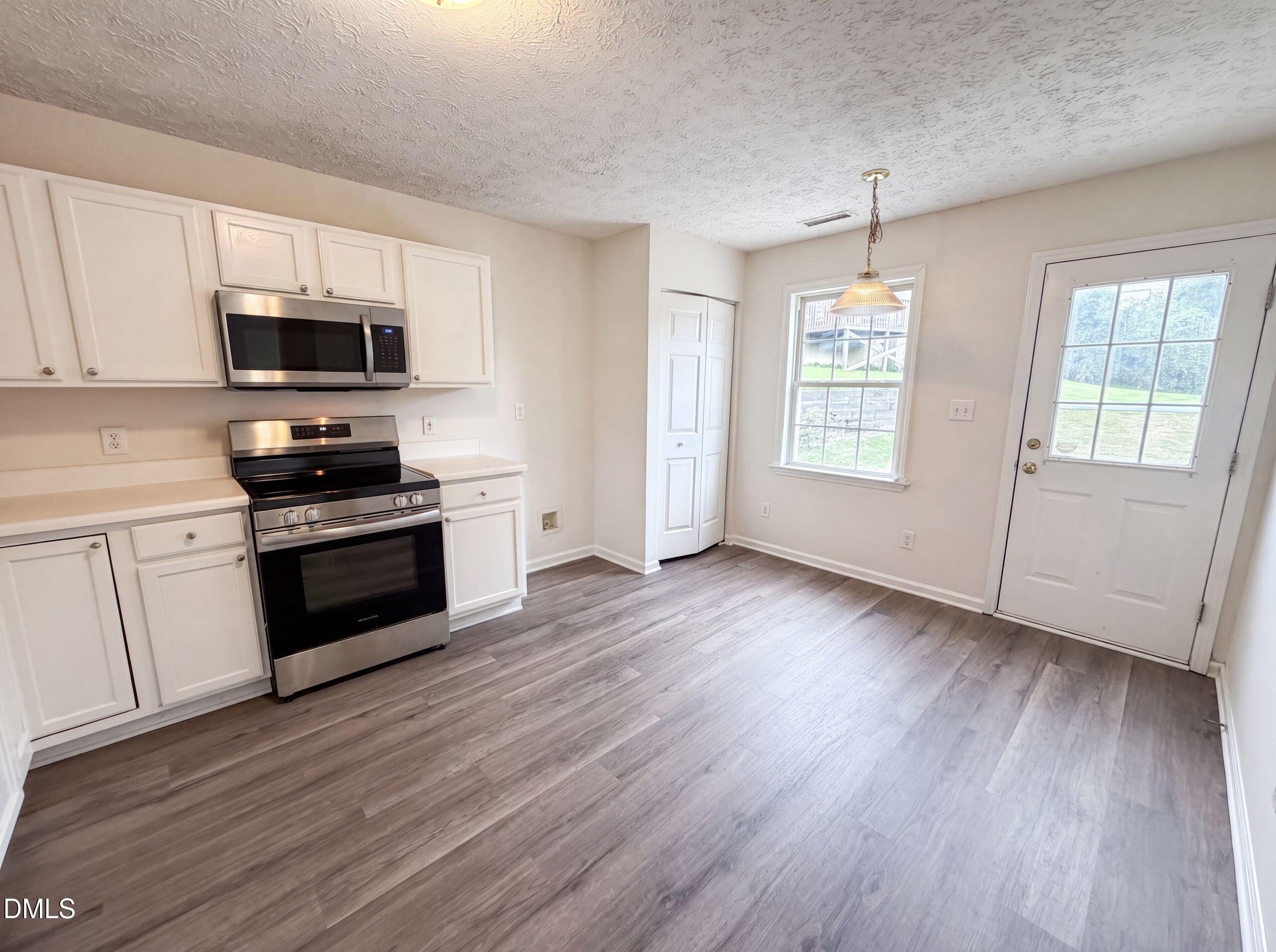 3358 Neptune Drive Property Photo 6