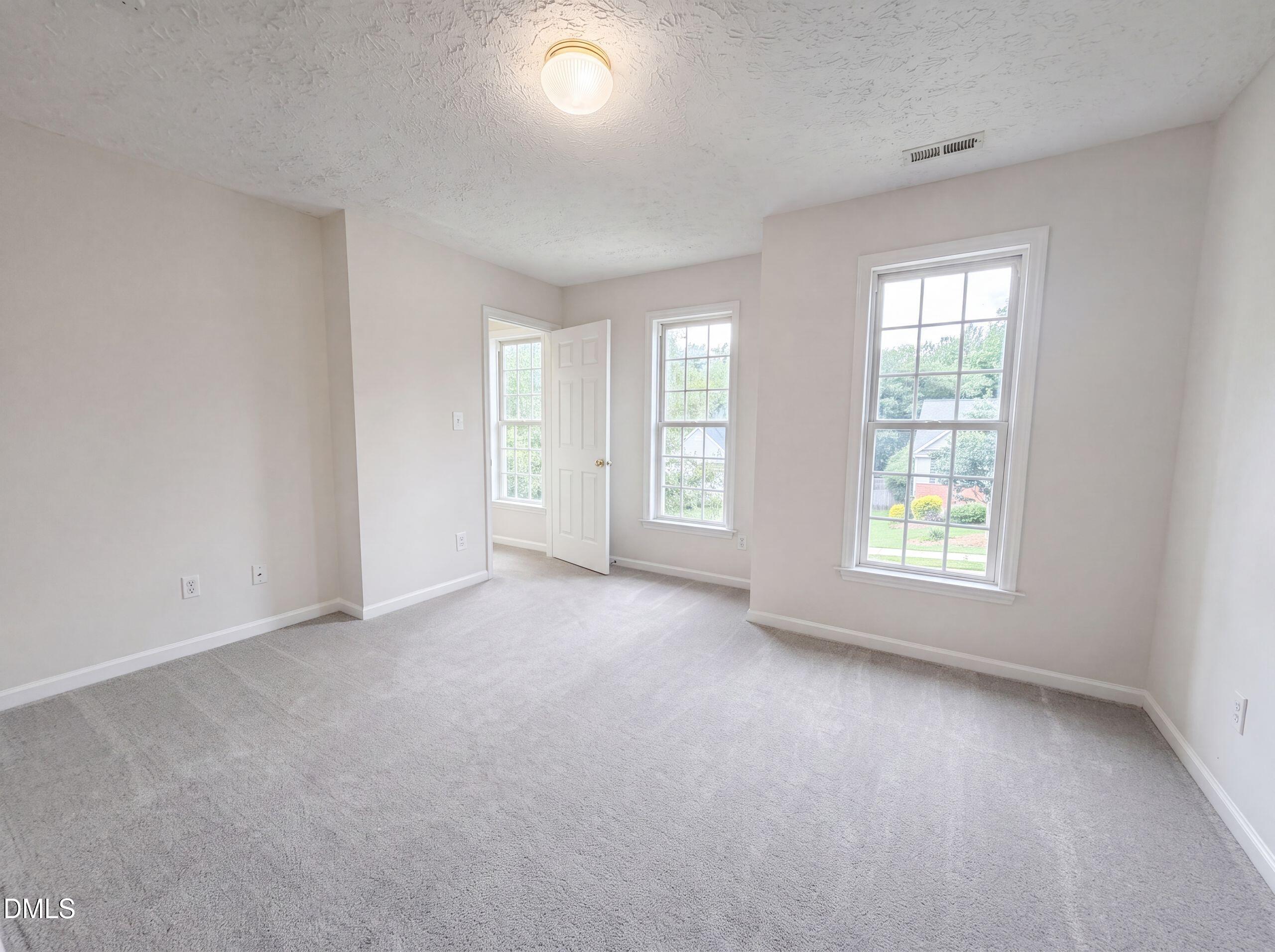 3358 Neptune Drive Property Photo 9