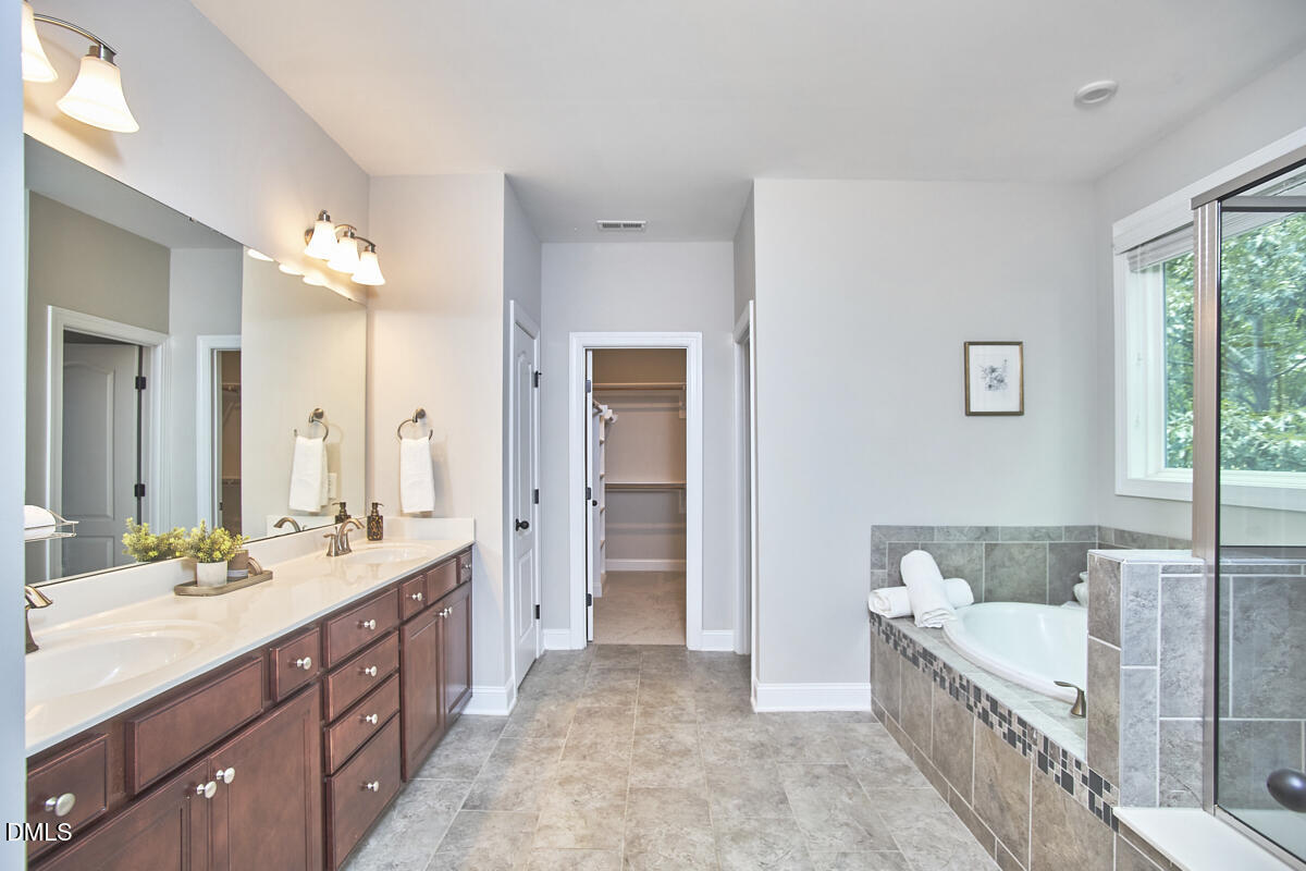 3828 Hickory Manor Drive Property Photo 46