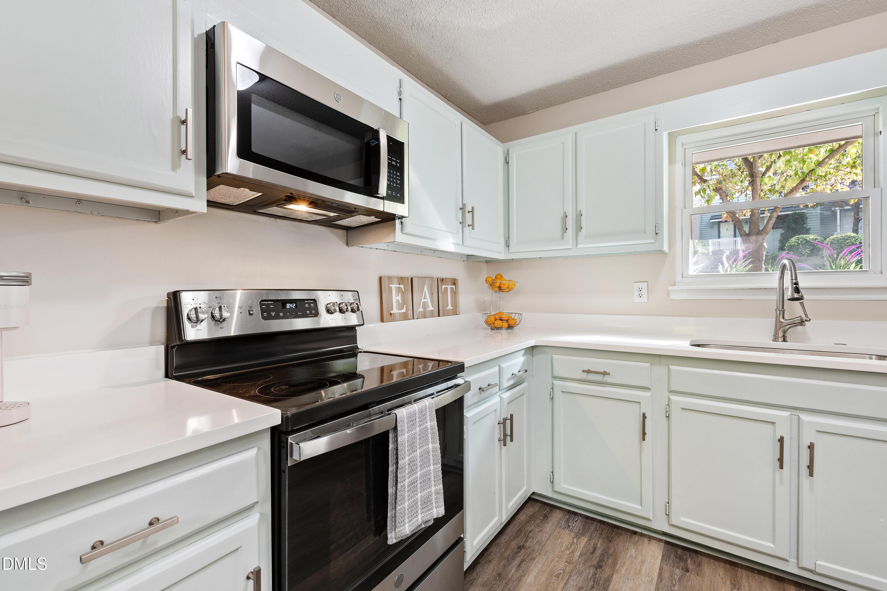 5748 3 Oaks Drive Property Photo 14