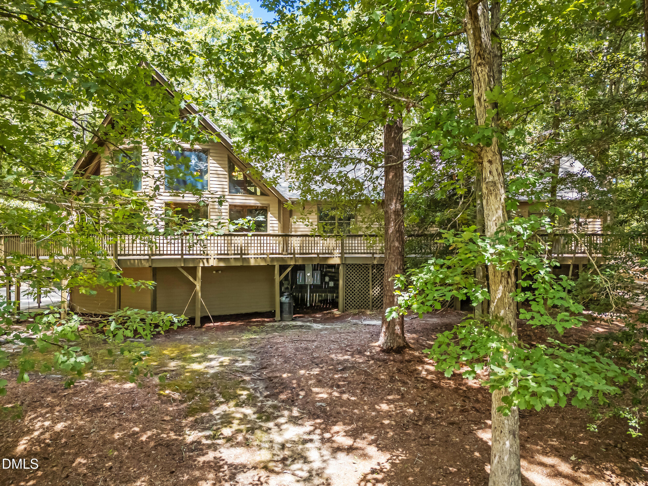 1621 Pearces Road Property Photo 7