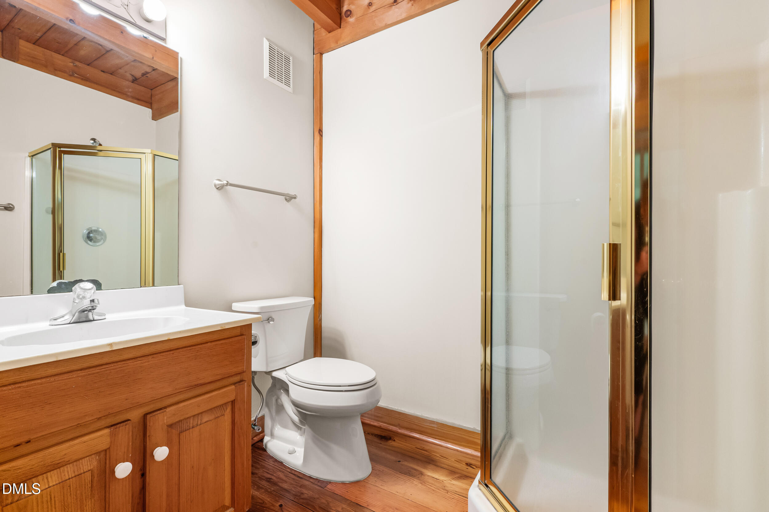 1621 Pearces Road Property Photo 36