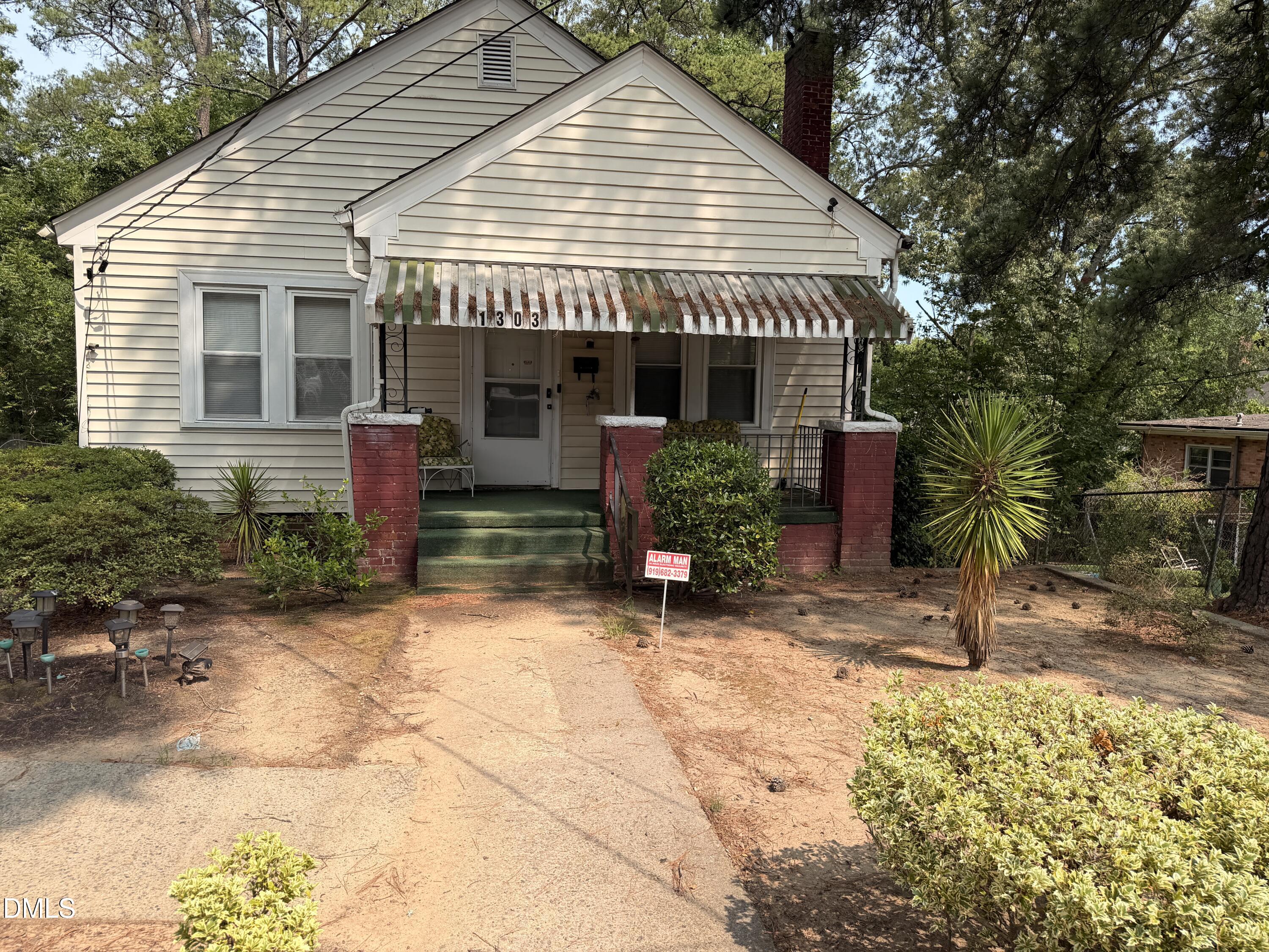 1303 Lincoln Street Property Photo 2