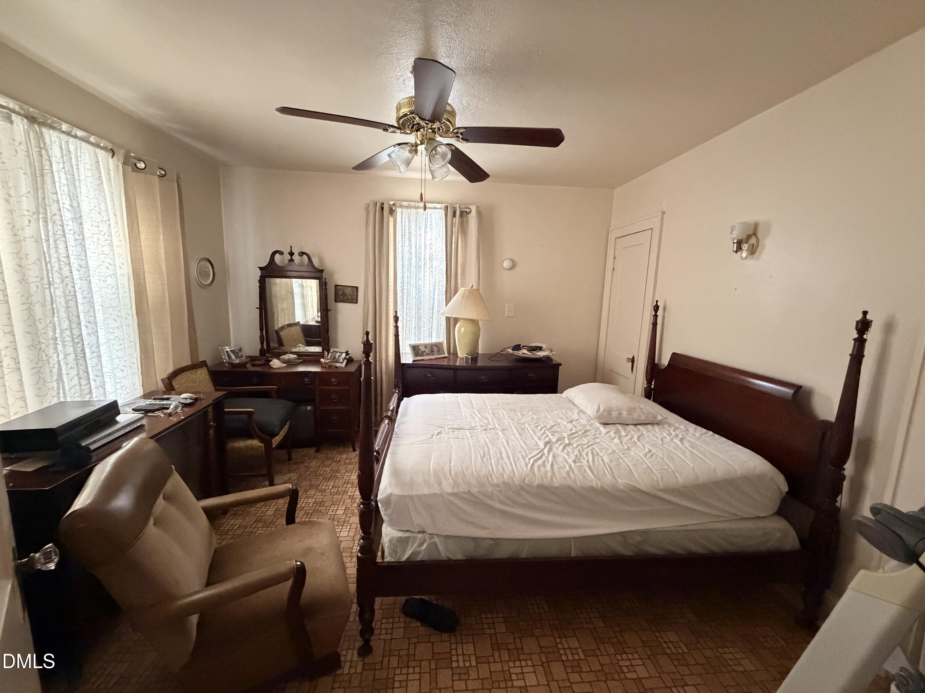 1303 Lincoln Street Property Photo 8