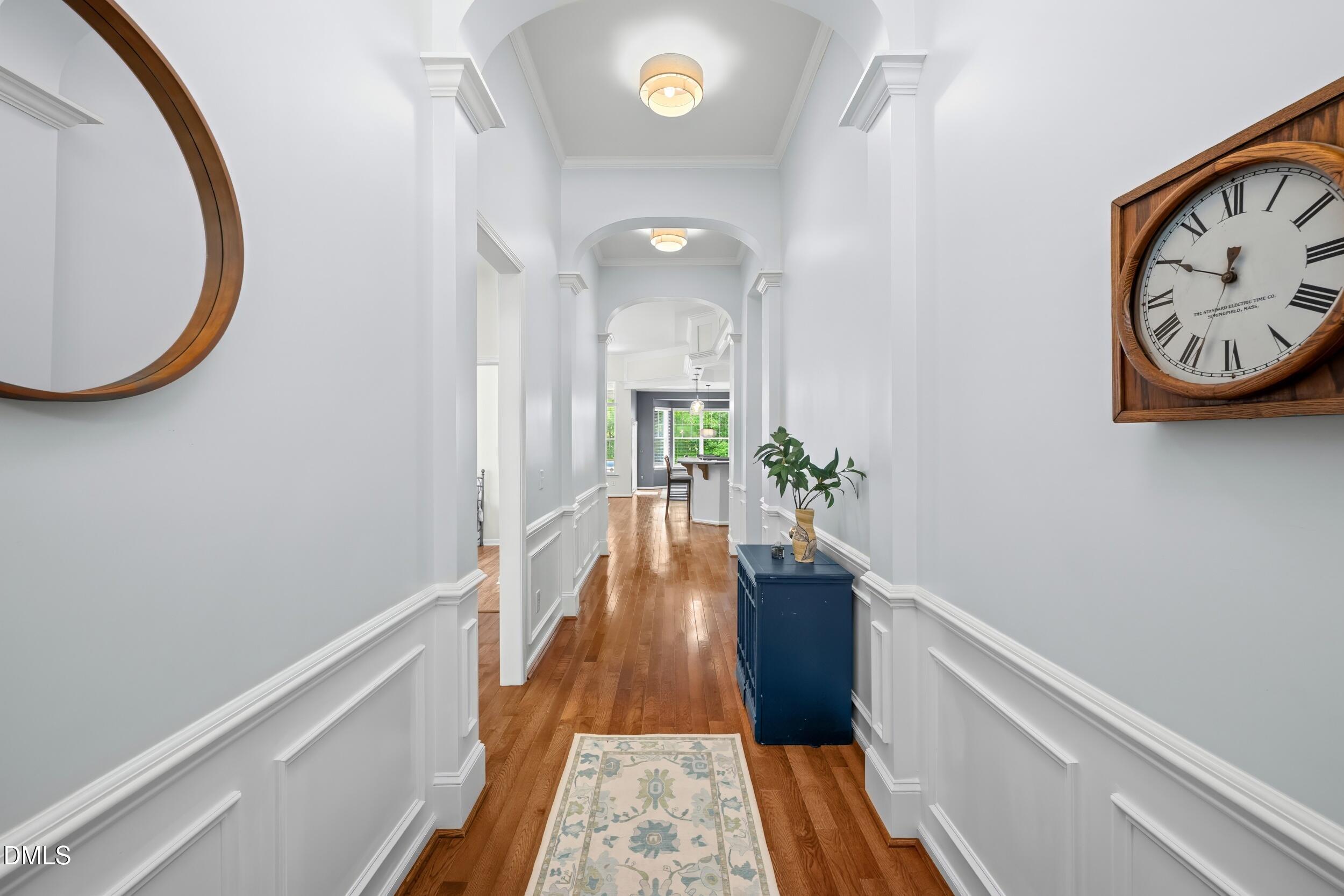 106 Silver Pine Court Property Photo 4