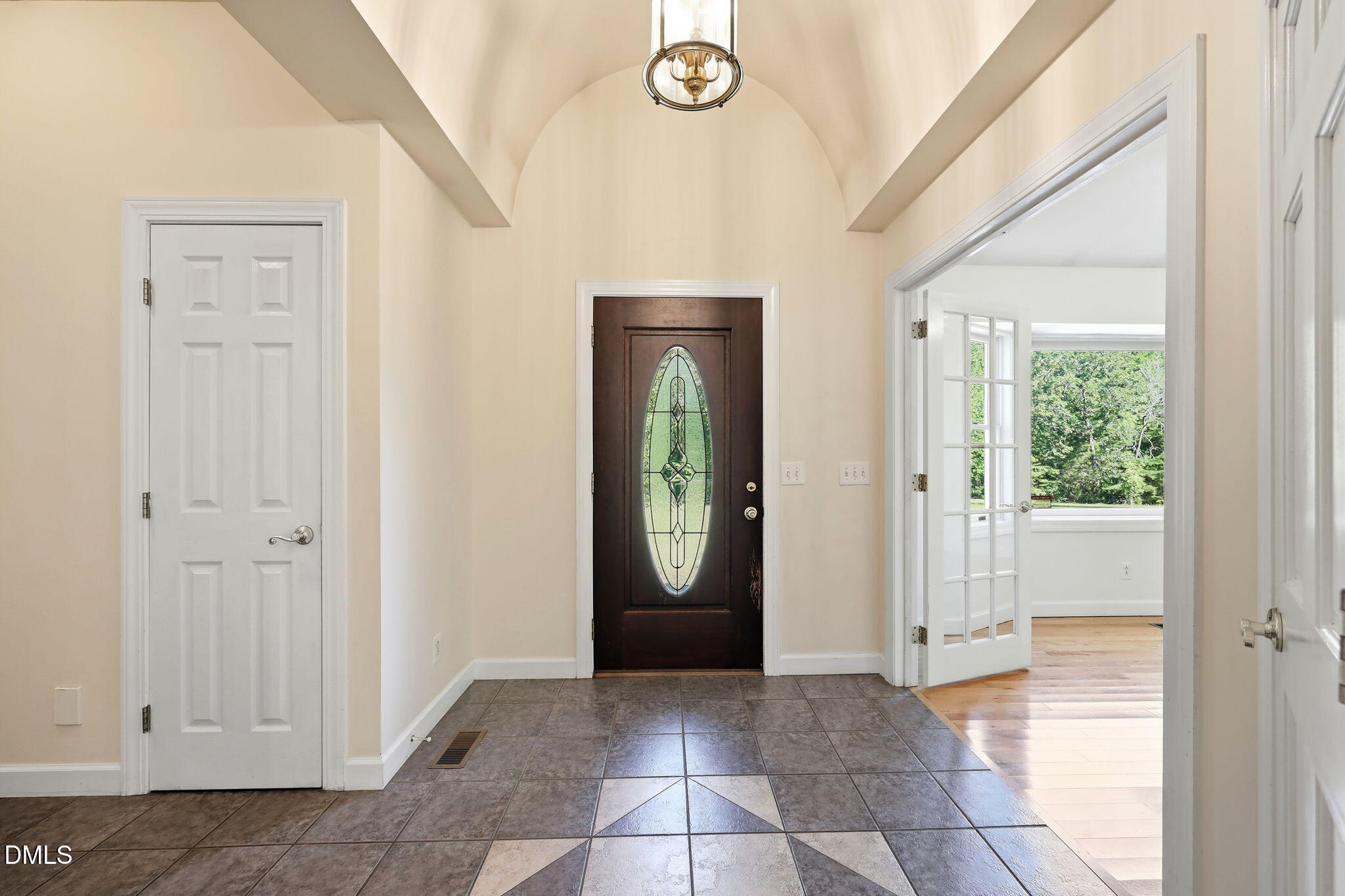 3744 Redbud Road Property Photo 4