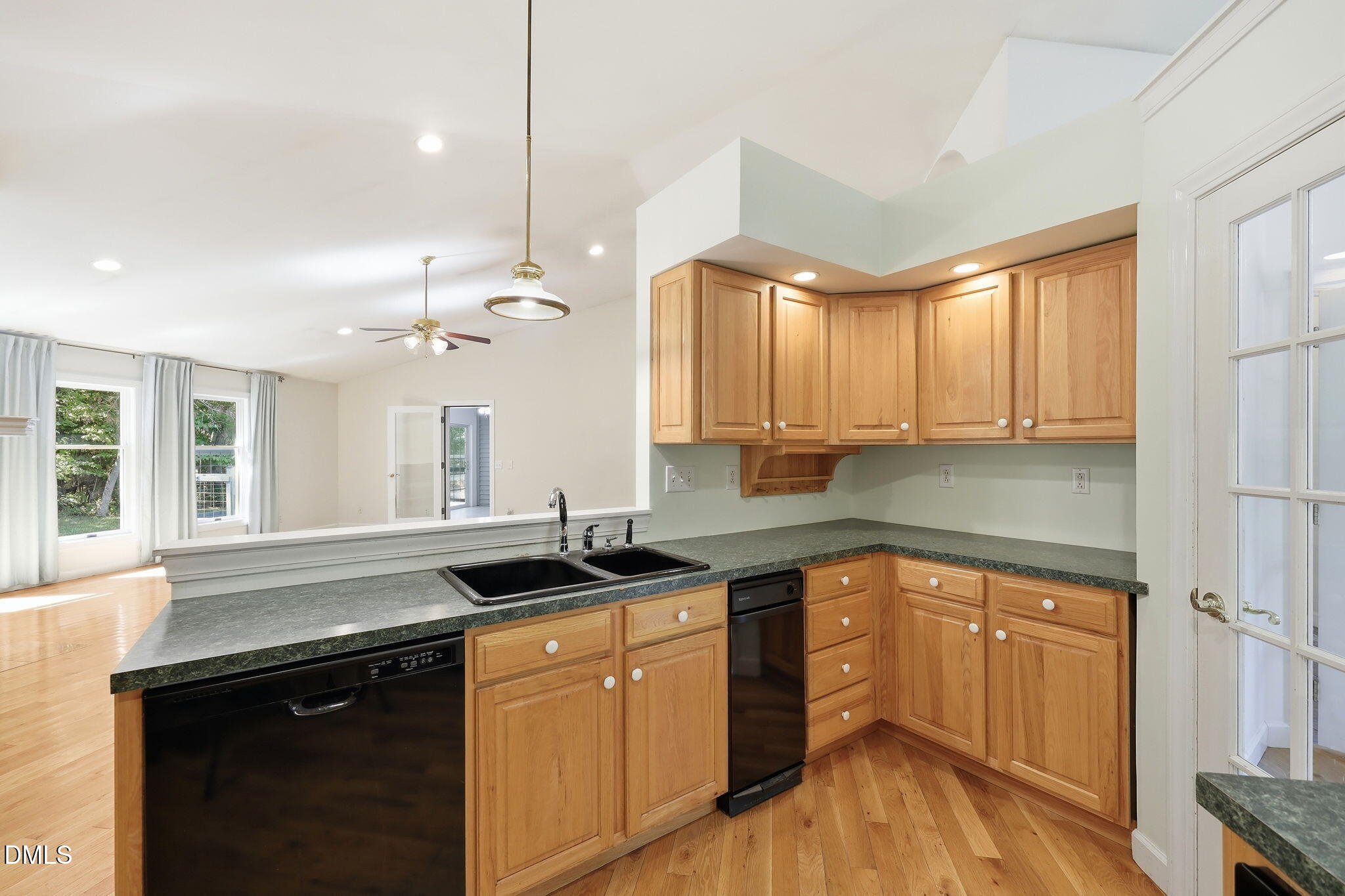 3744 Redbud Road Property Photo 6