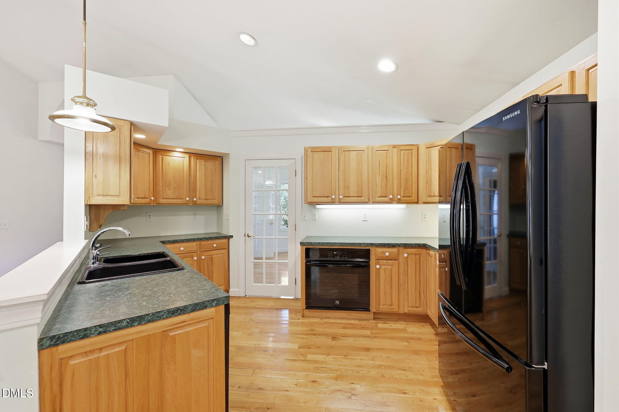 3744 Redbud Road Property Photo 7