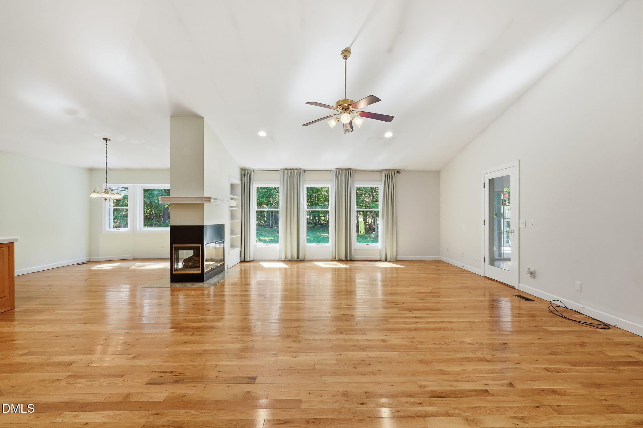 3744 Redbud Road Property Photo 12