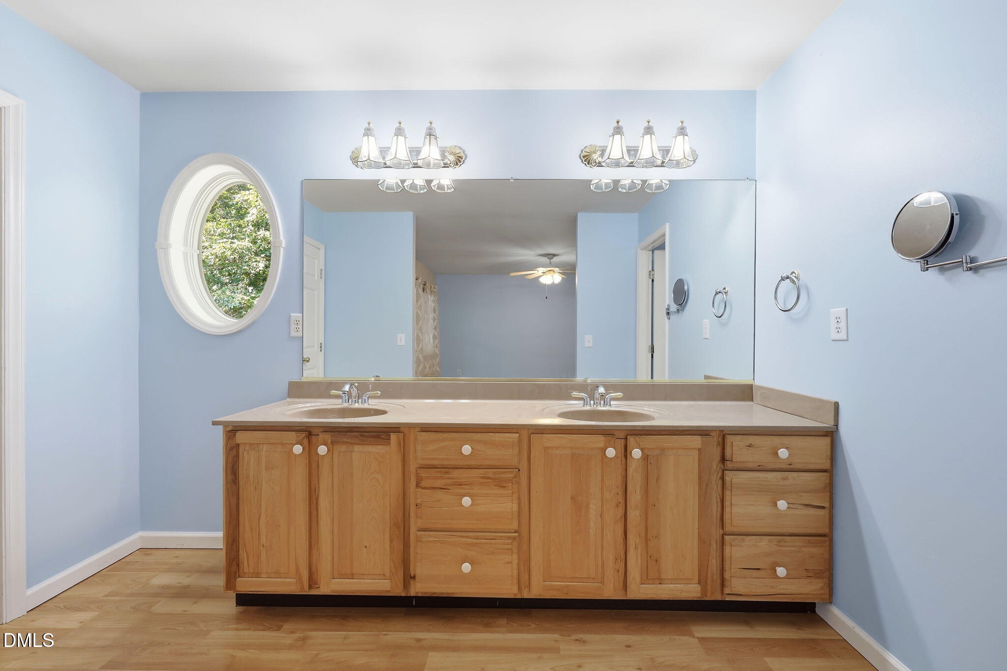 3744 Redbud Road Property Photo 15