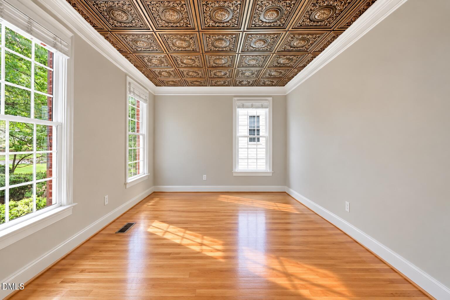 202 Briardale Avenue Property Photo 5