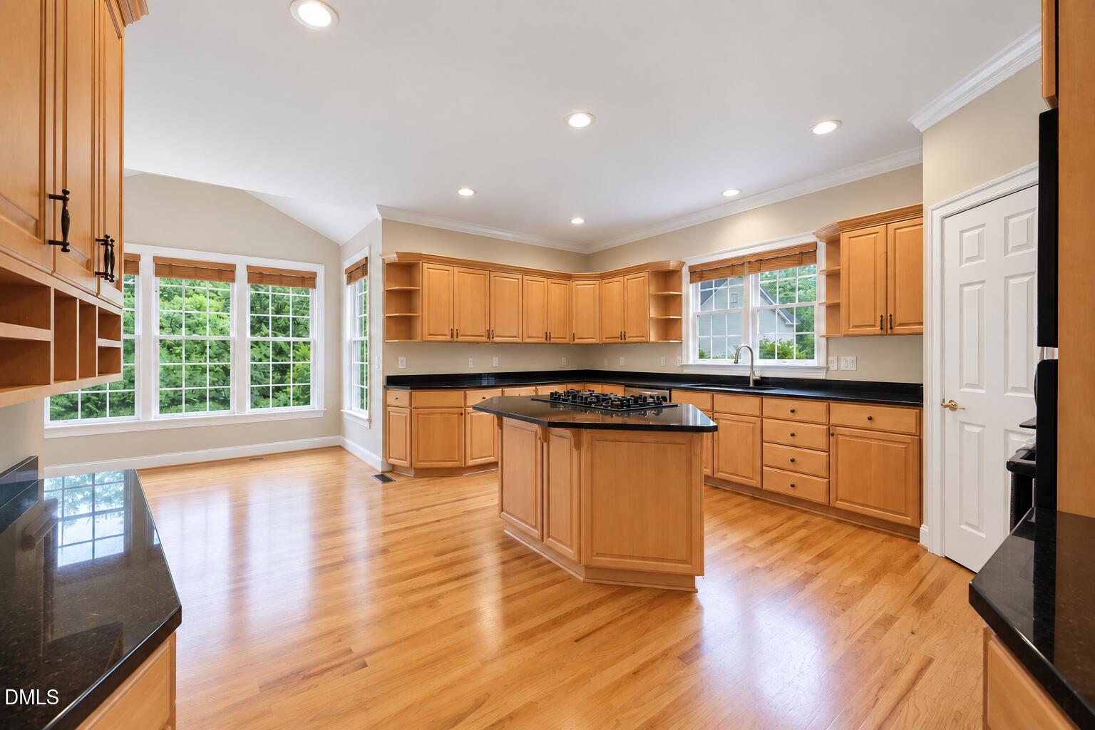 202 Briardale Avenue Property Photo 11