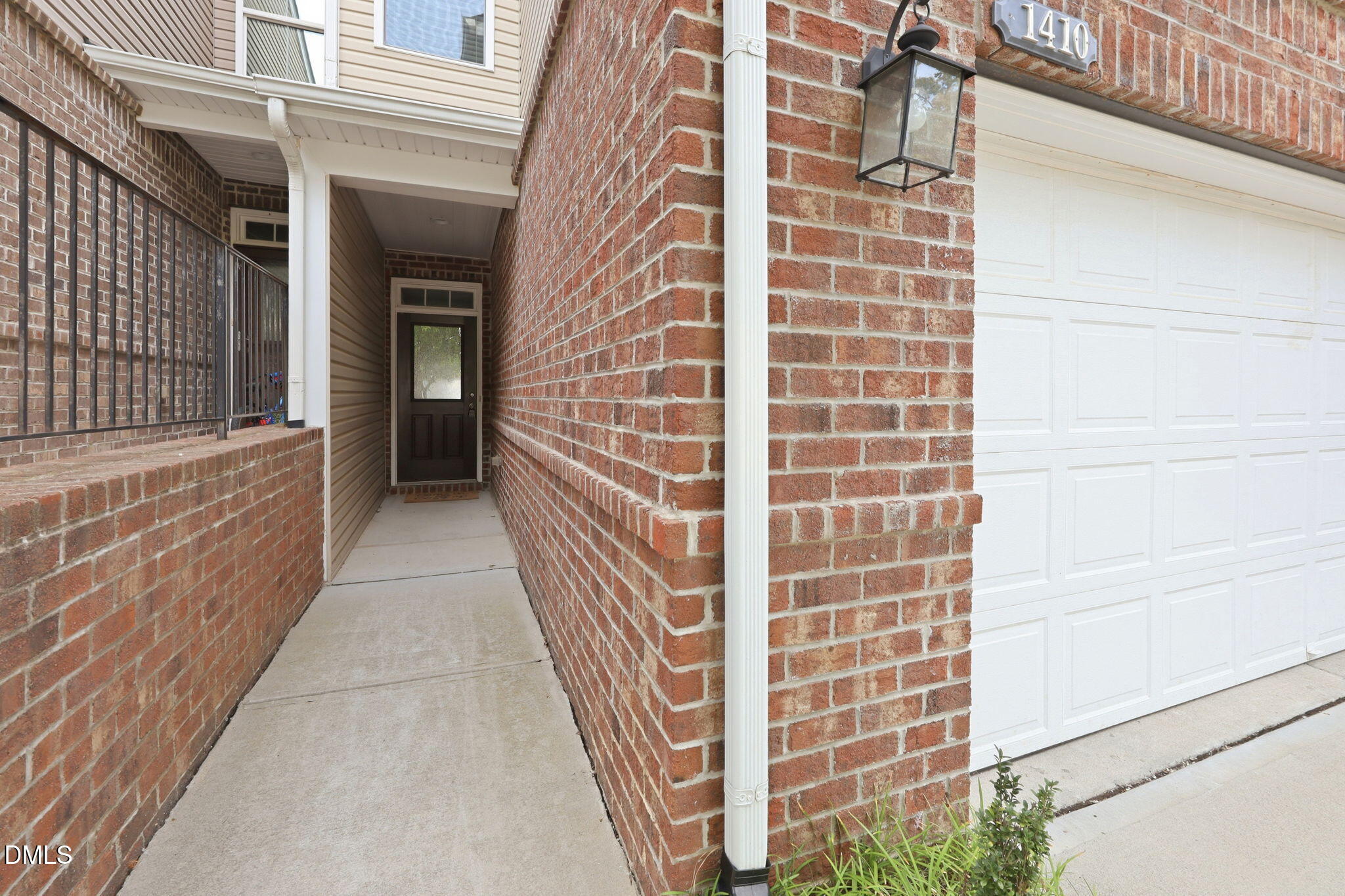 1410 Glenwater Drive Property Photo 5