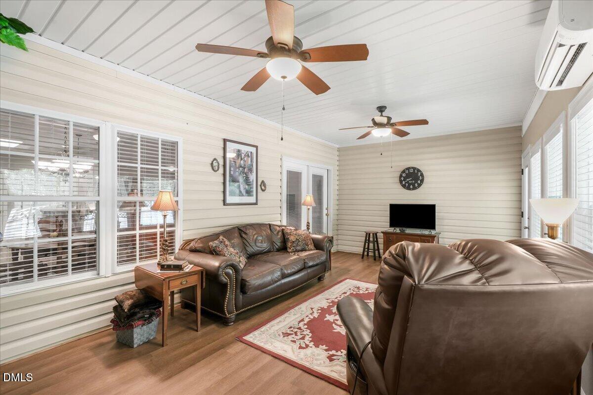 208 Commonsgate Drive Property Photo 30