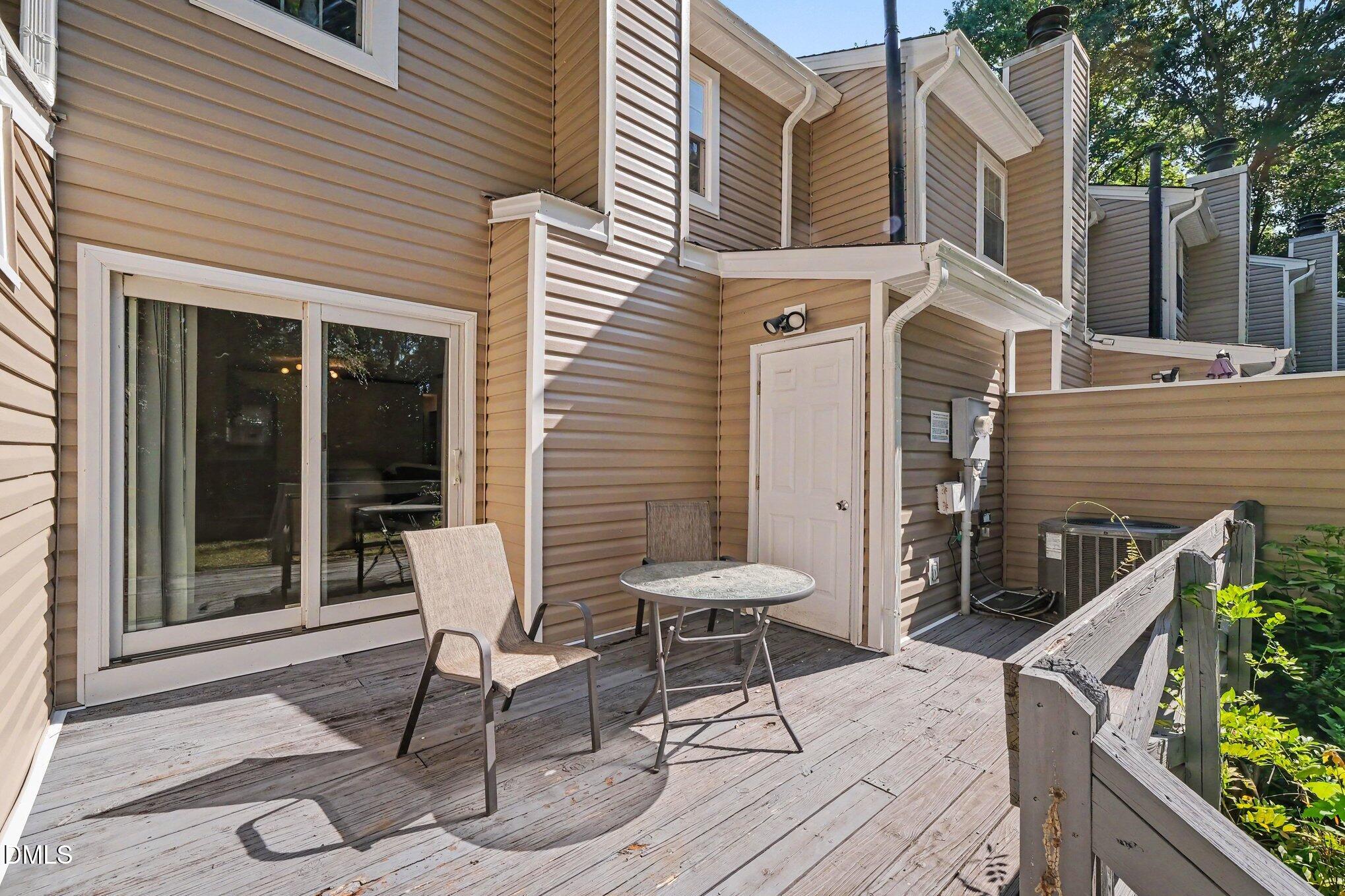 25 Willow Bridge Drive Property Photo 6