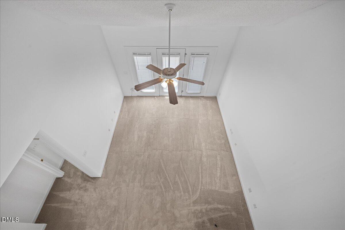 7647 Astoria Place Property Photo 18
