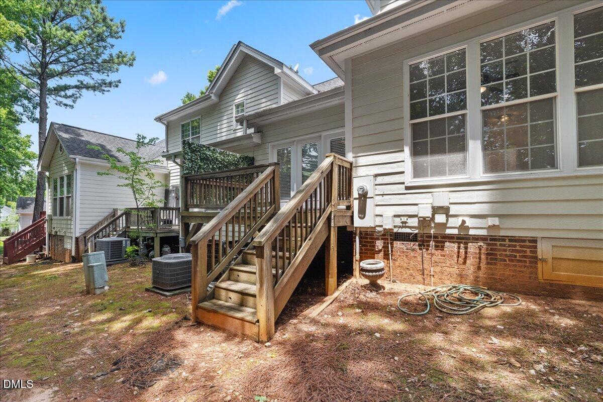 7647 Astoria Place Property Photo 28