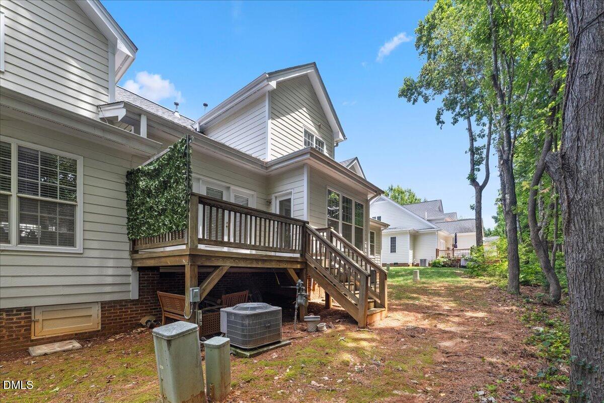 7647 Astoria Place Property Photo 29