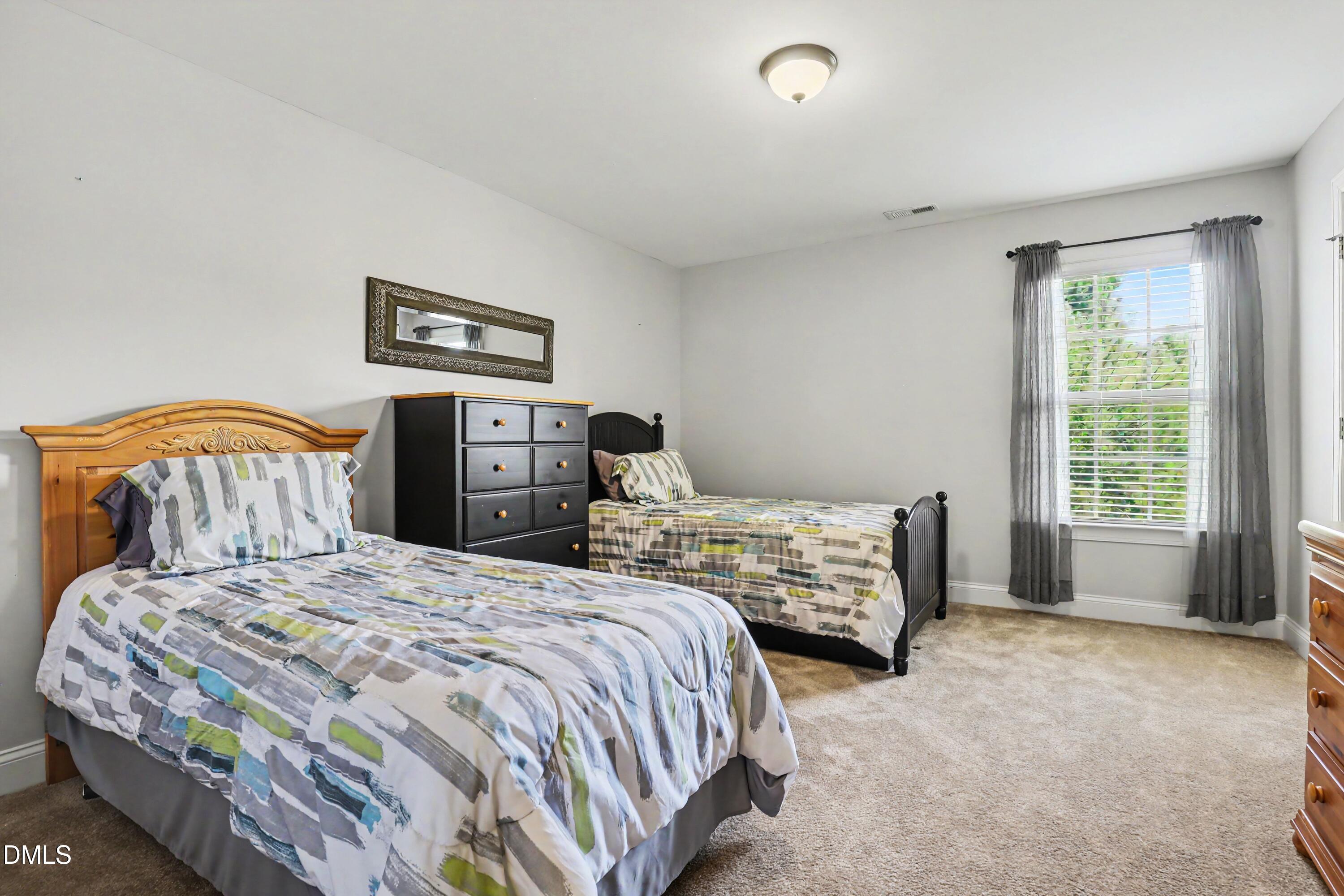 732 Lone Pine Loop Property Photo 15
