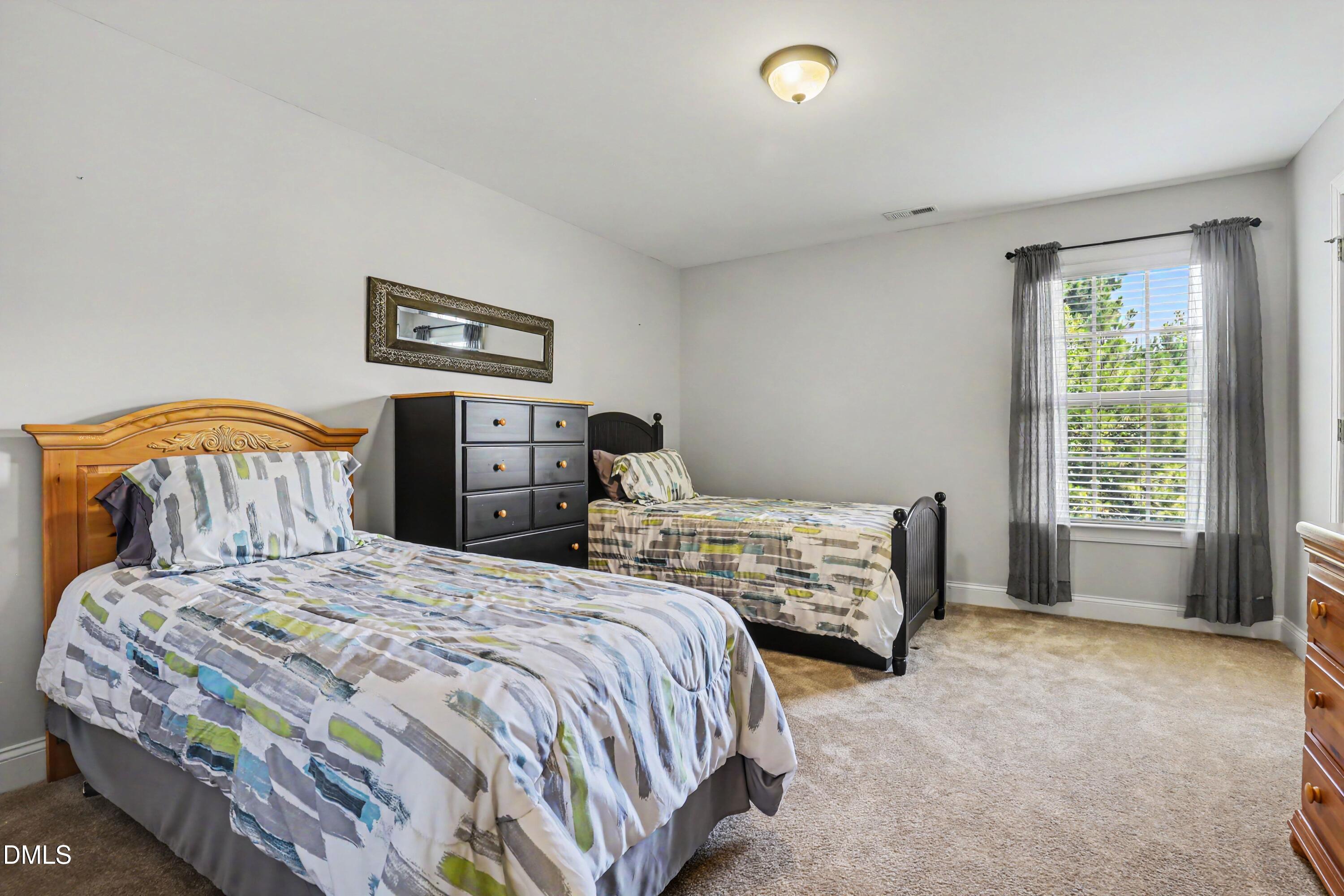 732 Lone Pine Loop Property Photo 16