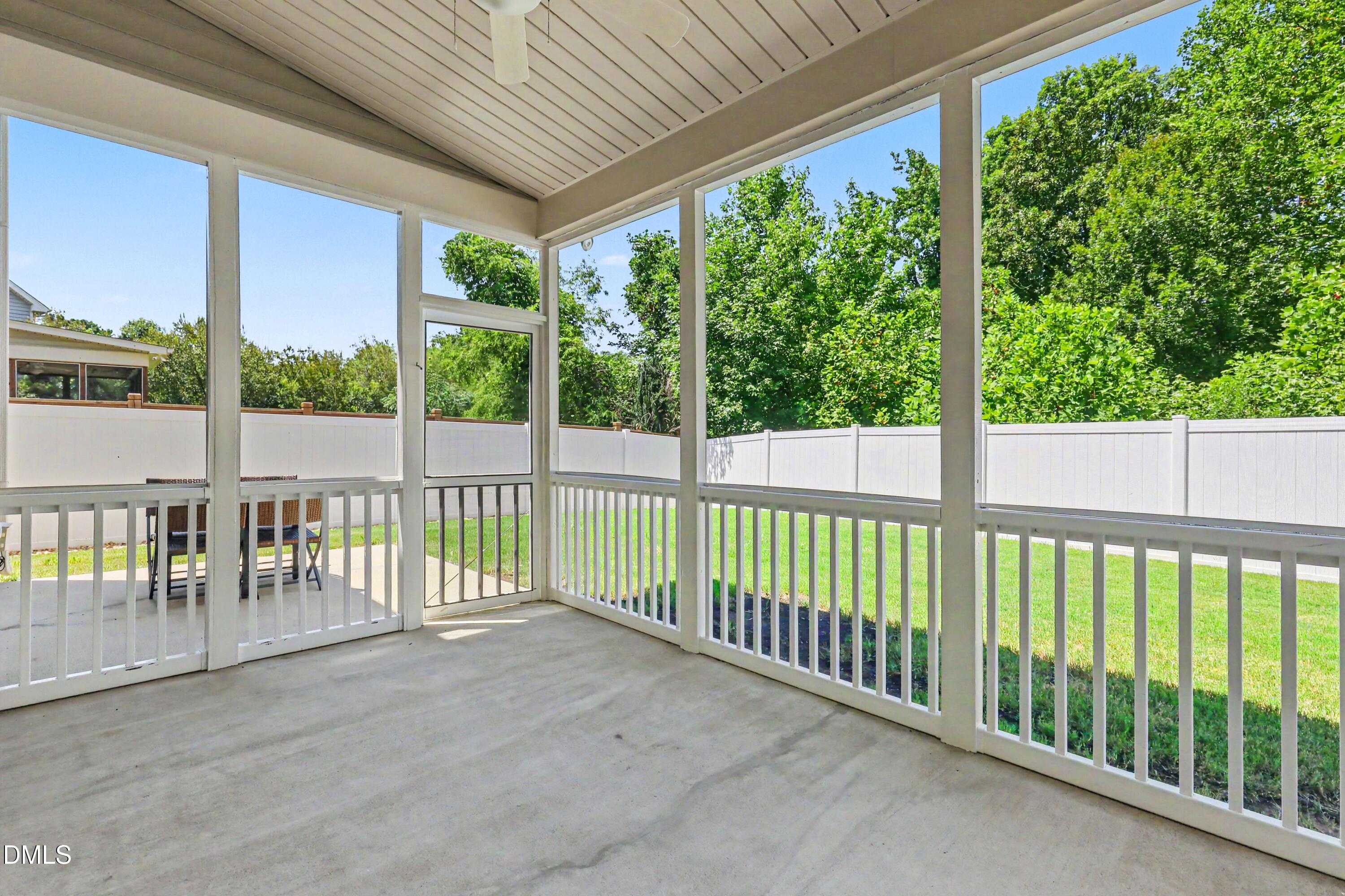 732 Lone Pine Loop Property Photo 26