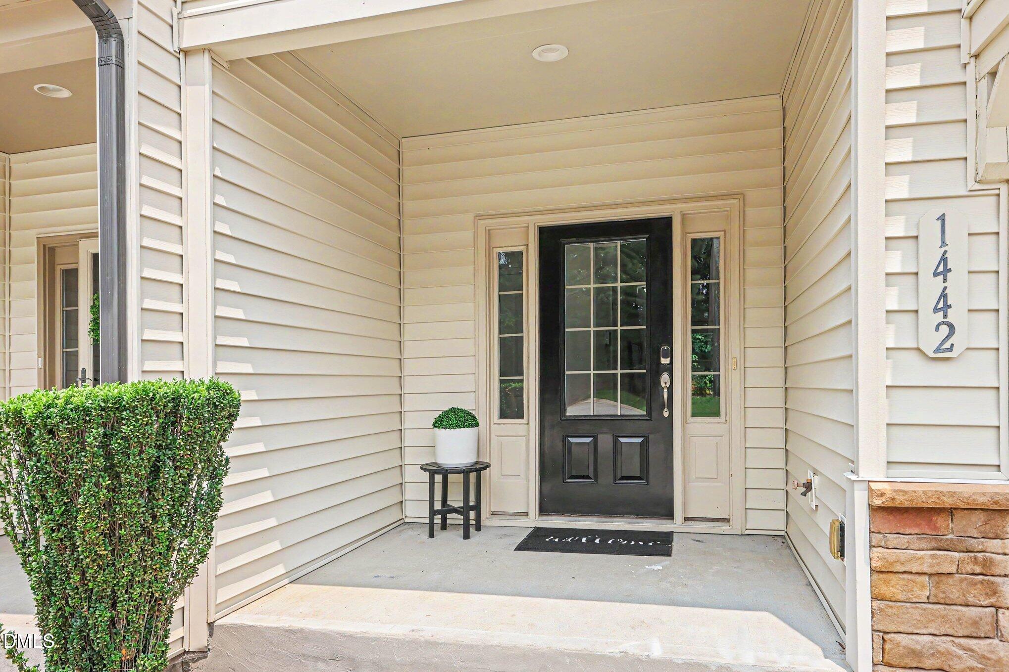 1442 Montonia Street Property Photo 4