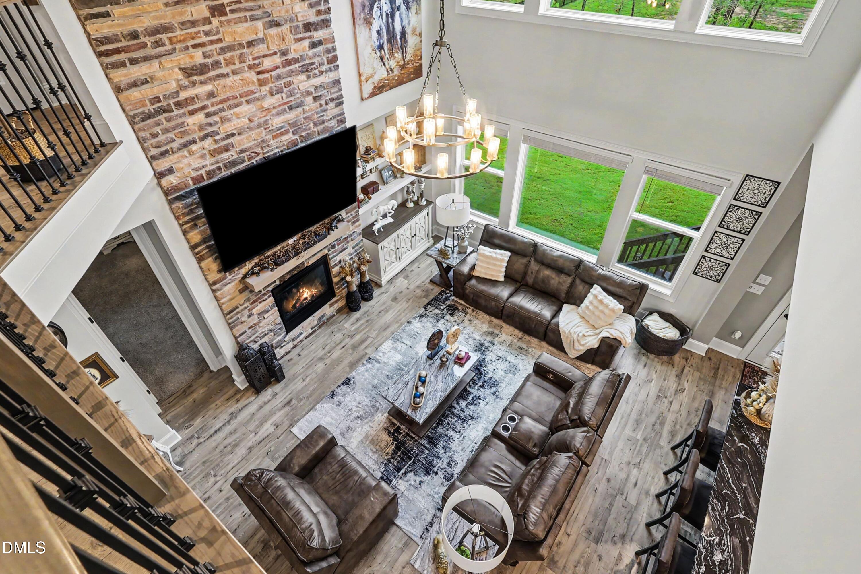 188 Streamside Drive Property Photo 4