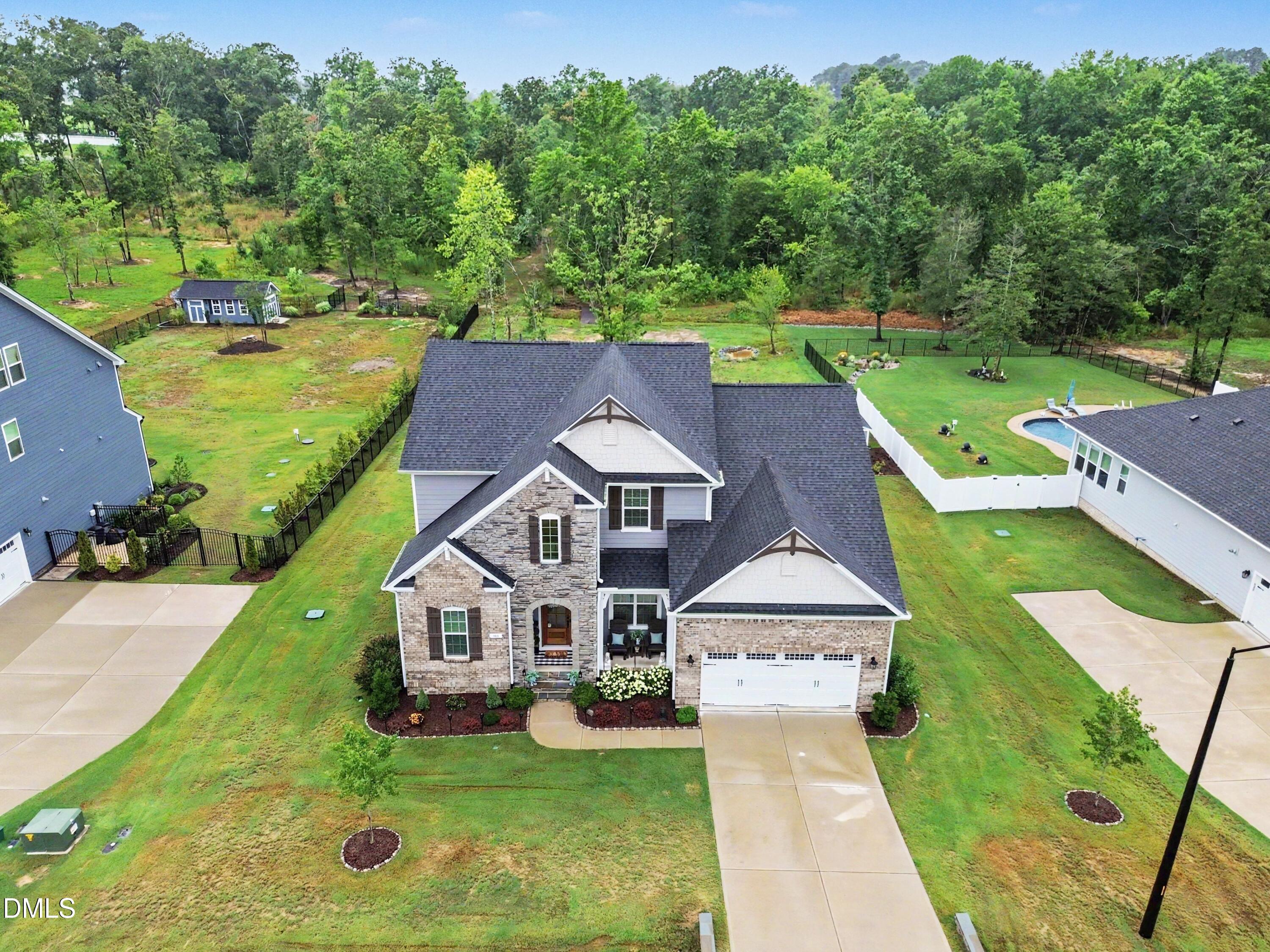188 Streamside Drive Property Photo 10