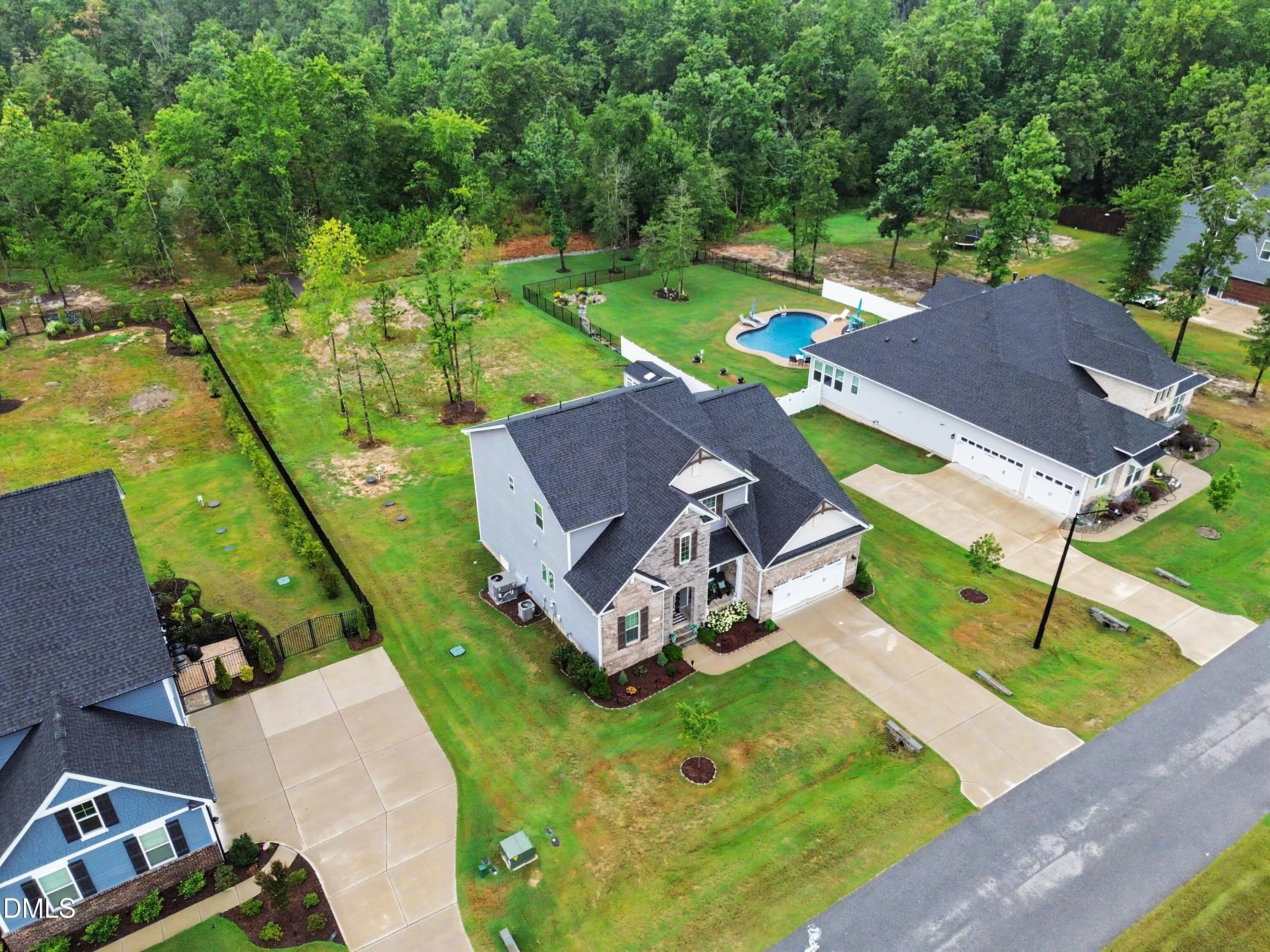 188 Streamside Drive Property Photo 11