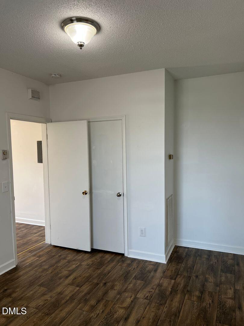 55 W Washington Street Property Photo 8