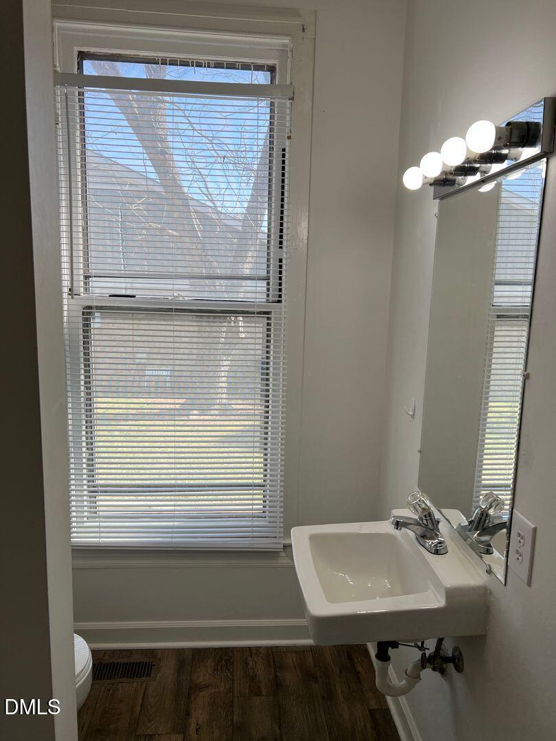 55 W Washington Street Property Photo 10