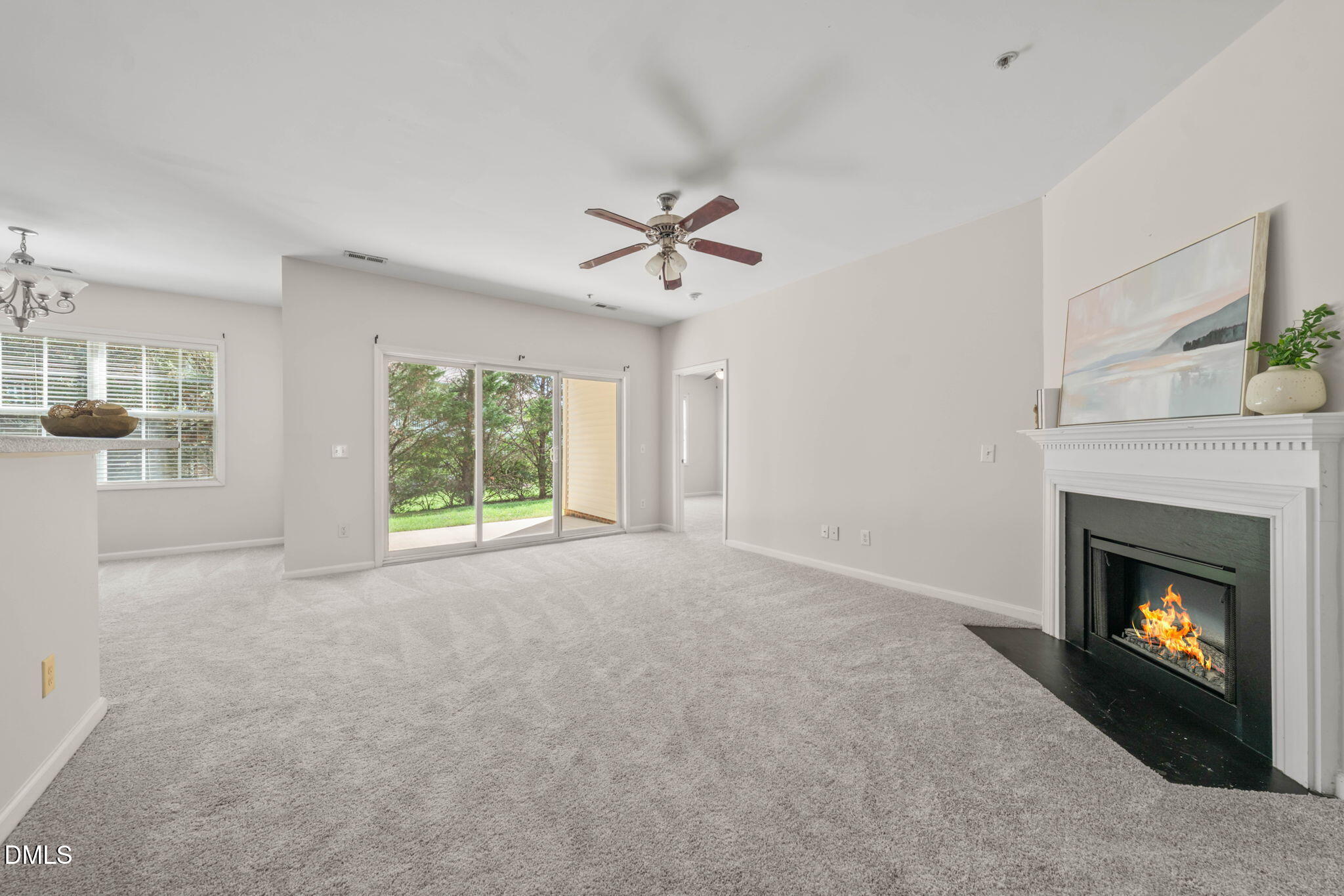 1012 Linen Drive Property Photo 4