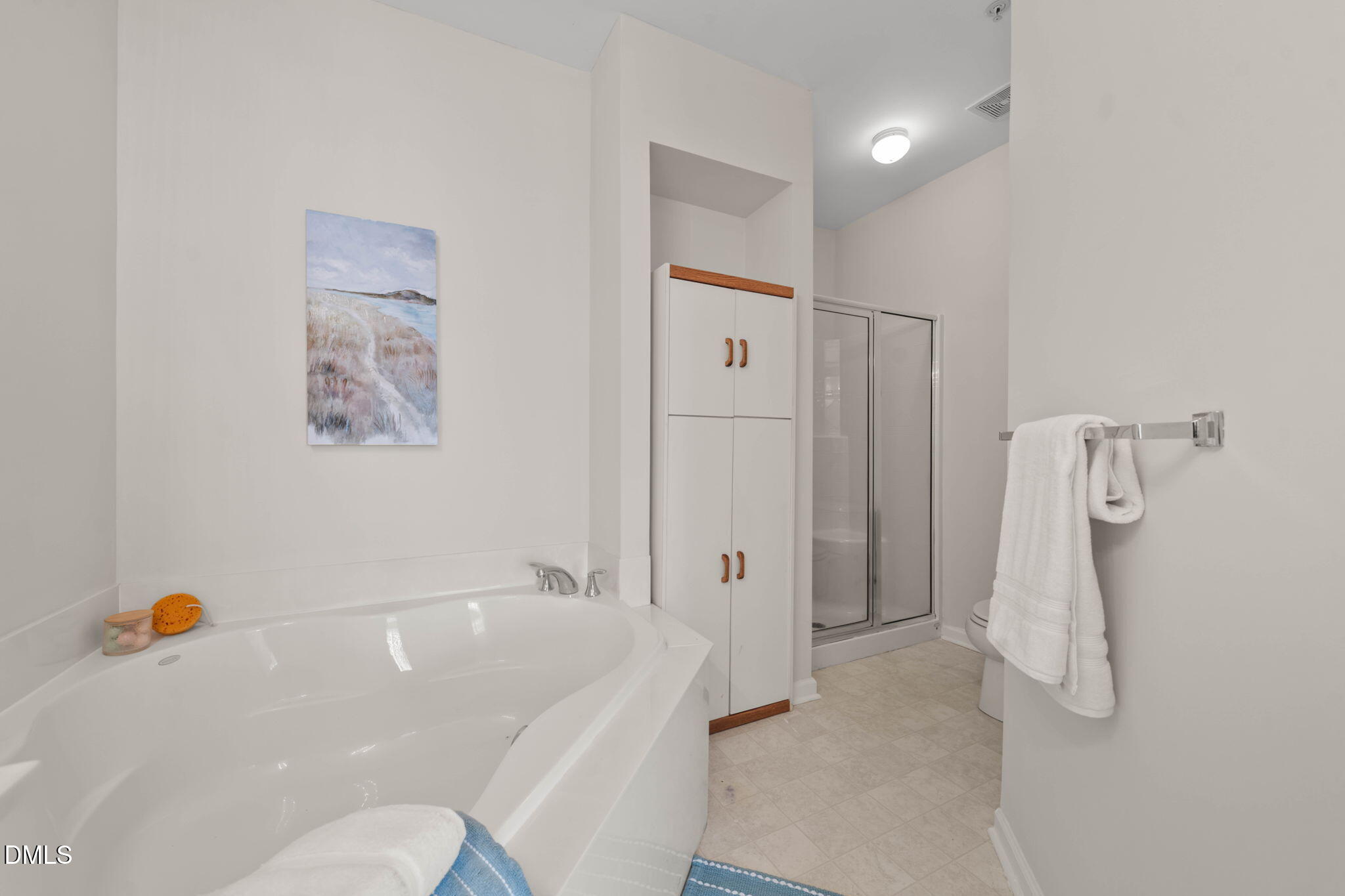 1012 Linen Drive Property Photo 8