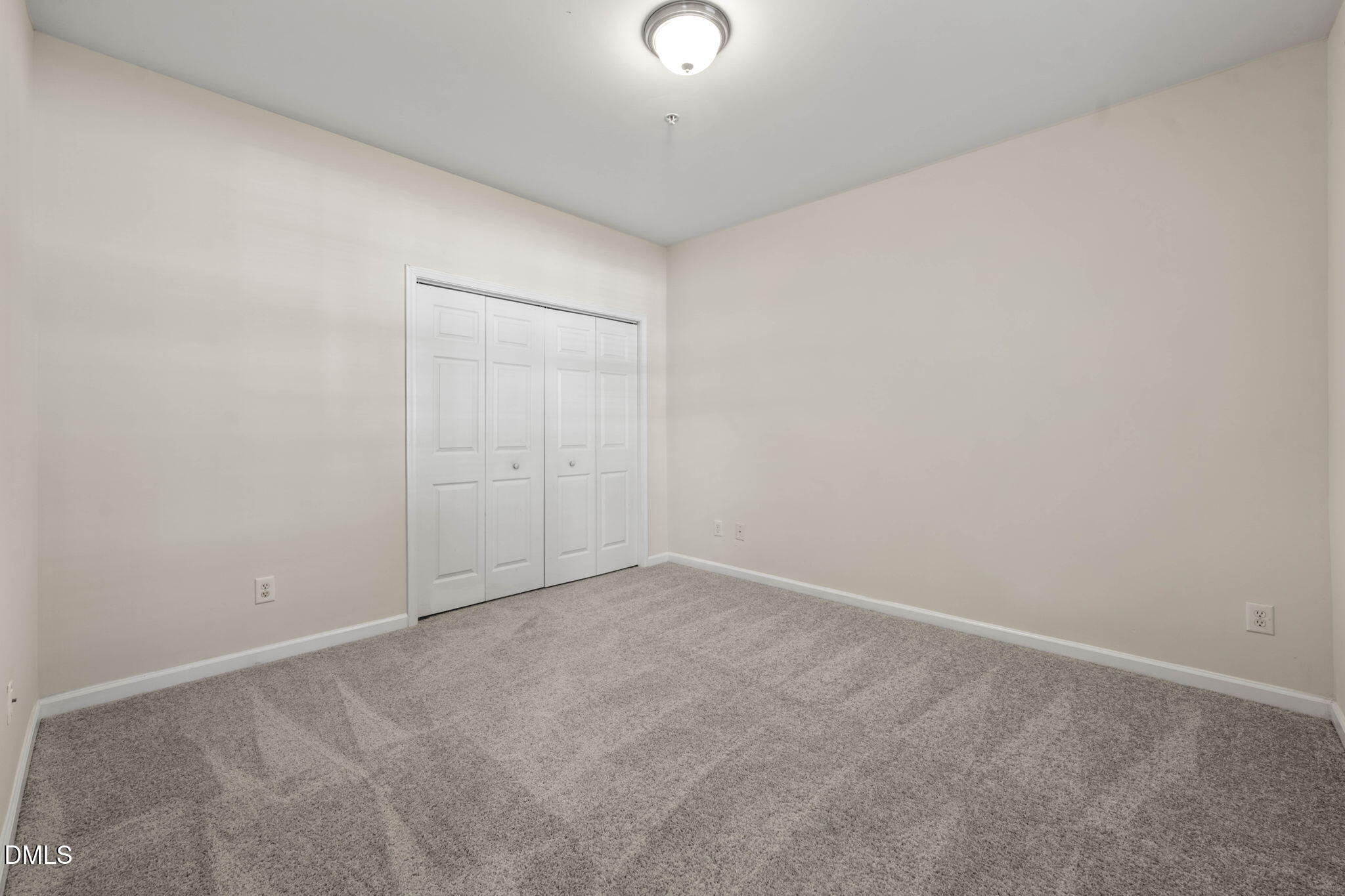 1012 Linen Drive Property Photo 9