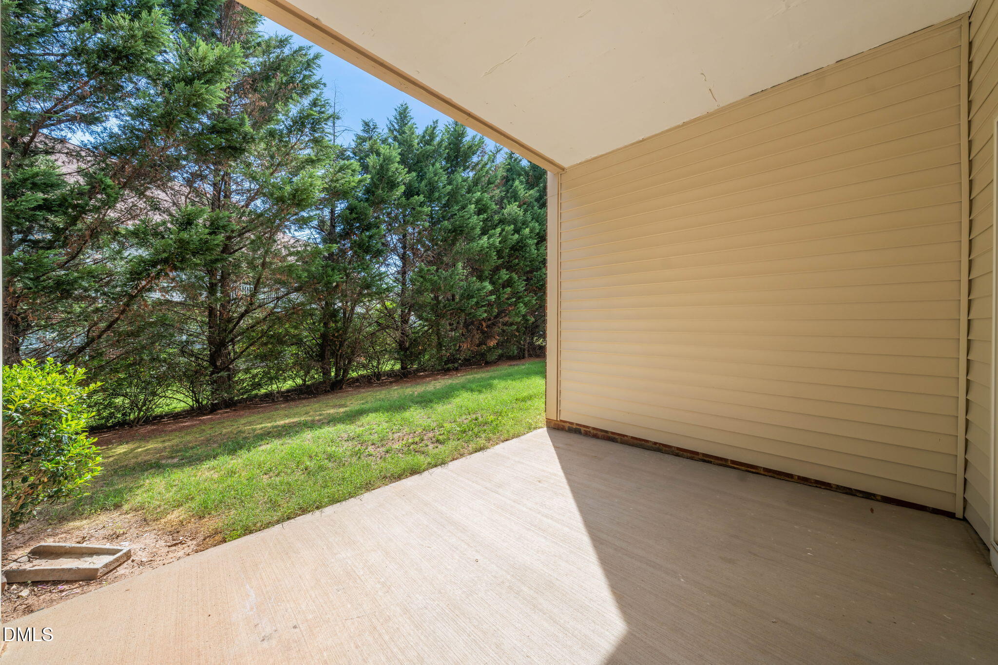 1012 Linen Drive Property Photo 12