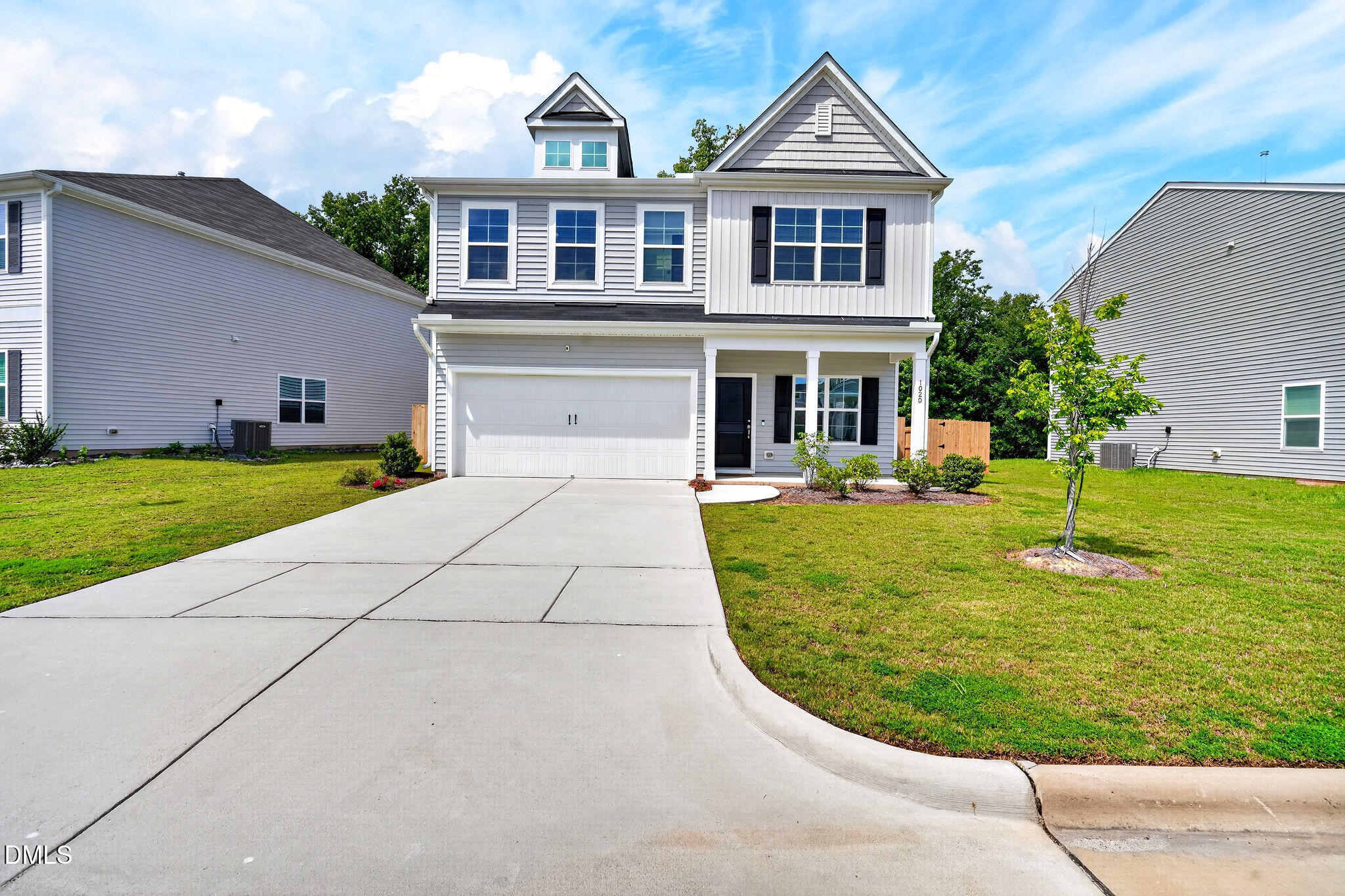 1020 Sumter Pointe Way Property Photo 1