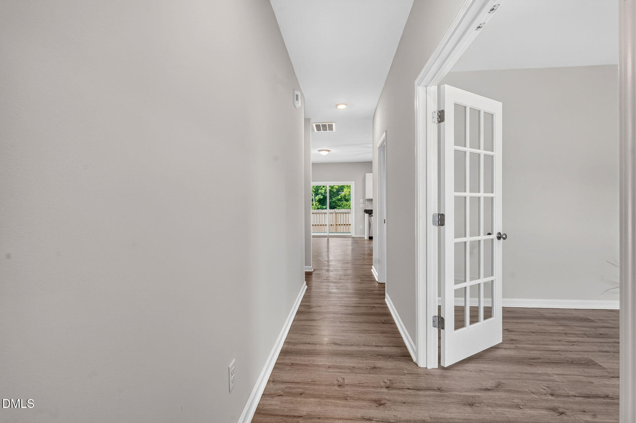 1020 Sumter Pointe Way Property Photo 4