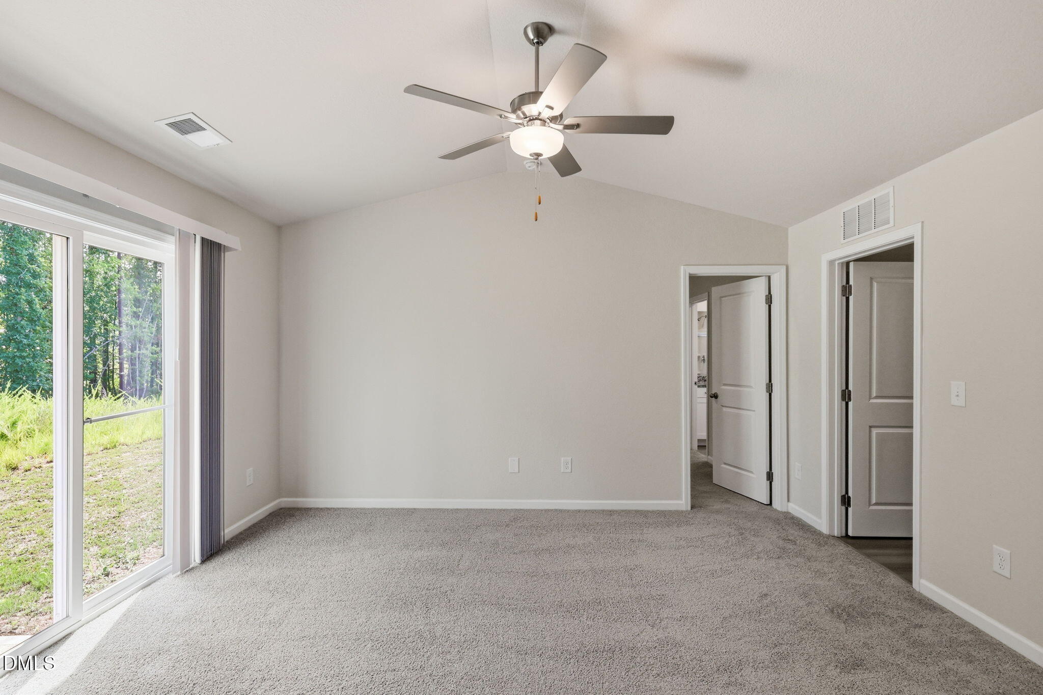 180 Everglade Way Property Photo 8