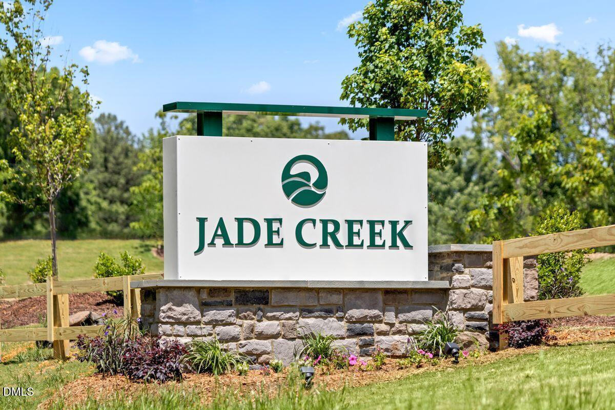 430 Jade Crk Circle Property Photo 4